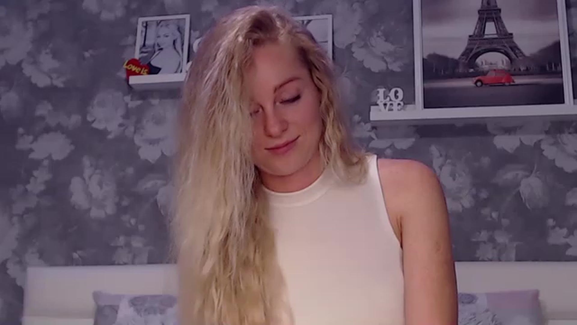 Gallery image thumbnail from Aelarie's myfreecams stream on, 05/09/2023, 13:32 image 6 of 20