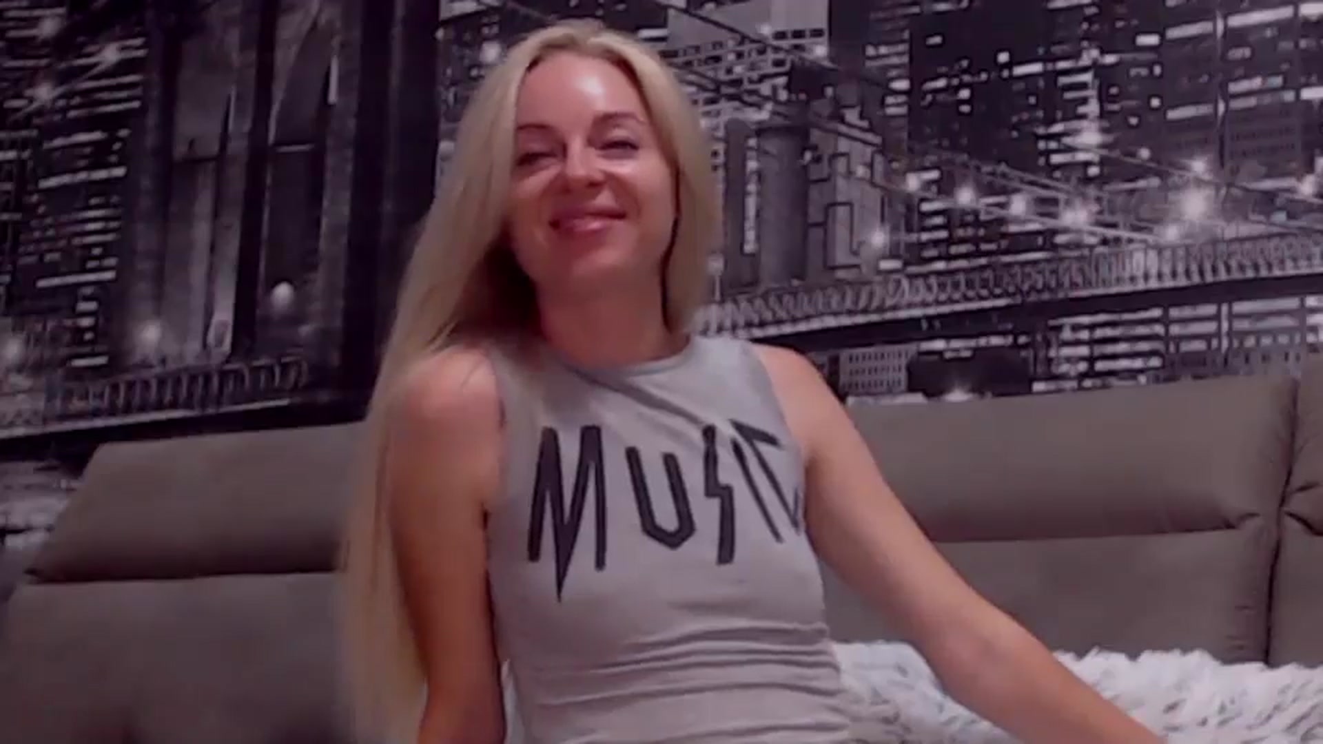 Gallery image thumbnail from Aelarie's myfreecams stream on, 08/12/2024, 10:31 image 19 of 20