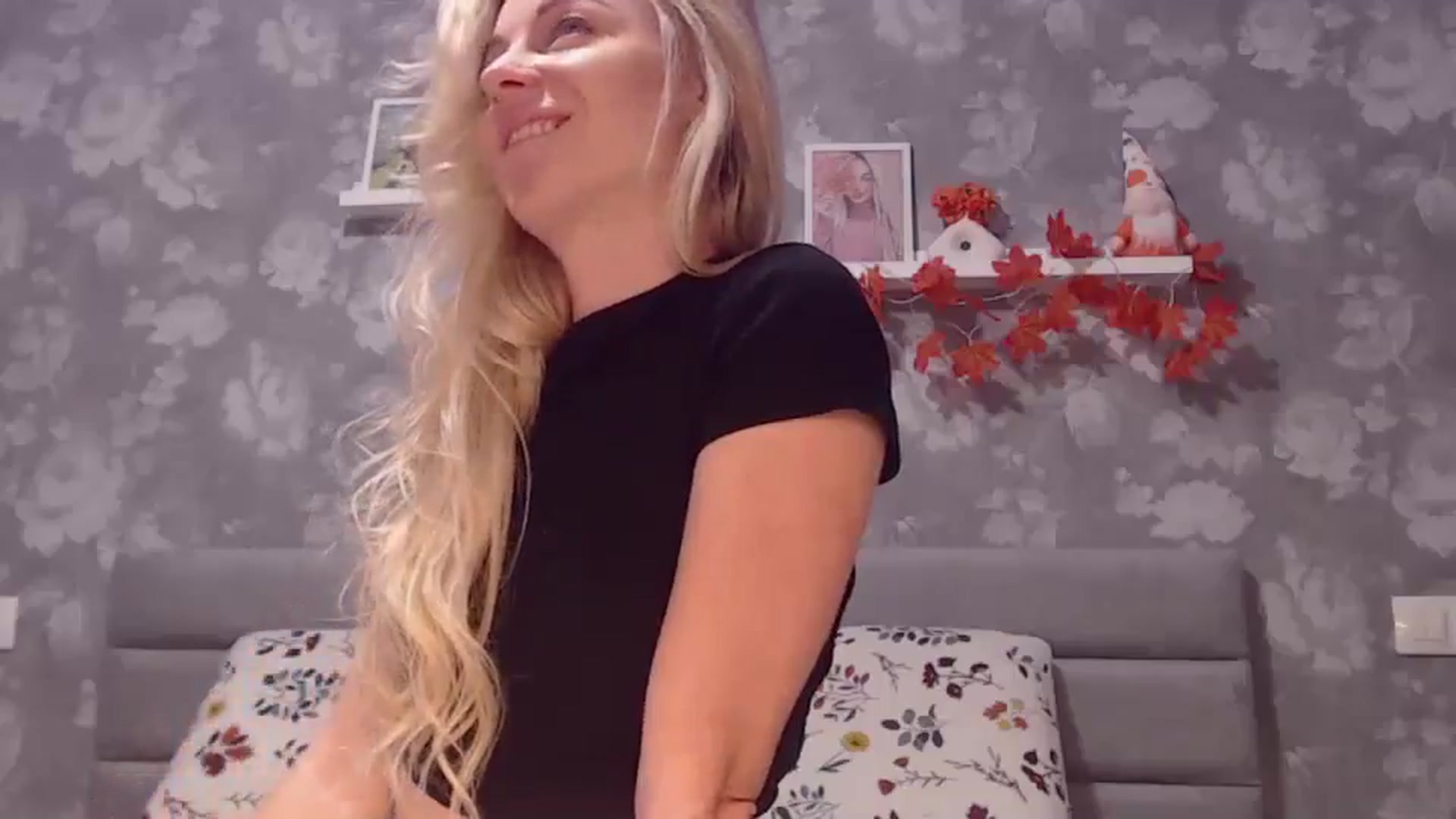 Gallery image thumbnail from Aelarie's myfreecams stream on, 11/10/2024, 12:56 image 19 of 20