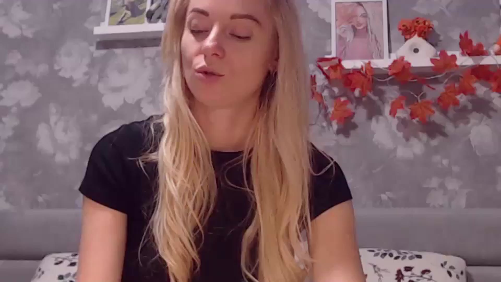 Gallery image thumbnail from Aelarie's myfreecams stream on, 11/10/2024, 16:22 image 8 of 20
