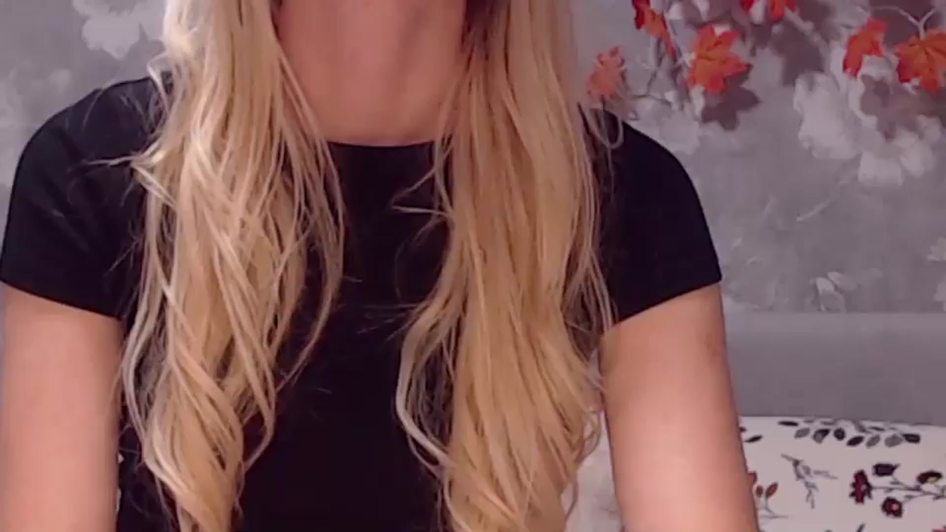 Gallery image thumbnail from Aelarie's myfreecams stream on, 11/10/2024, 16:22 image 2 of 20
