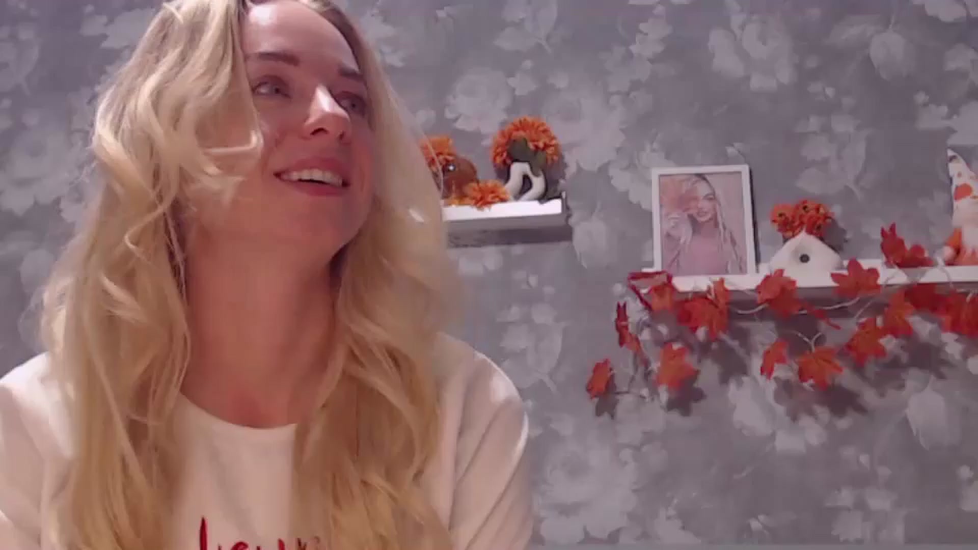 Gallery image thumbnail from Aelarie's myfreecams stream on, 11/15/2024, 18:40 image 1 of 20