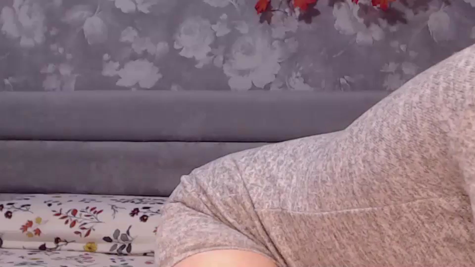 Gallery image thumbnail from Aelarie's myfreecams stream on, 11/22/2024, 12:47 image 12 of 20