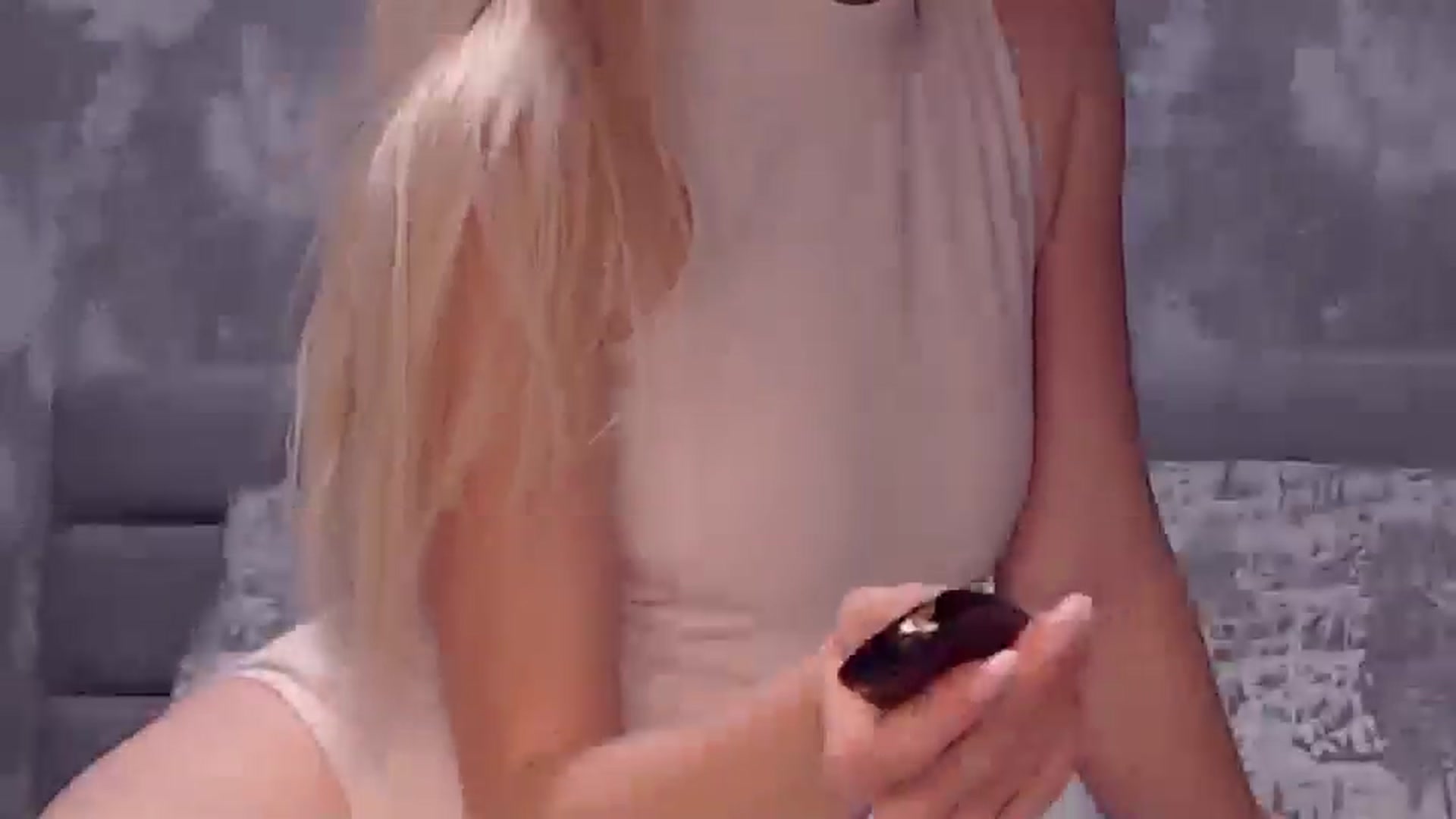 Gallery image thumbnail from Aelarie's myfreecams stream on, 12/08/2024, 14:27 image 15 of 20
