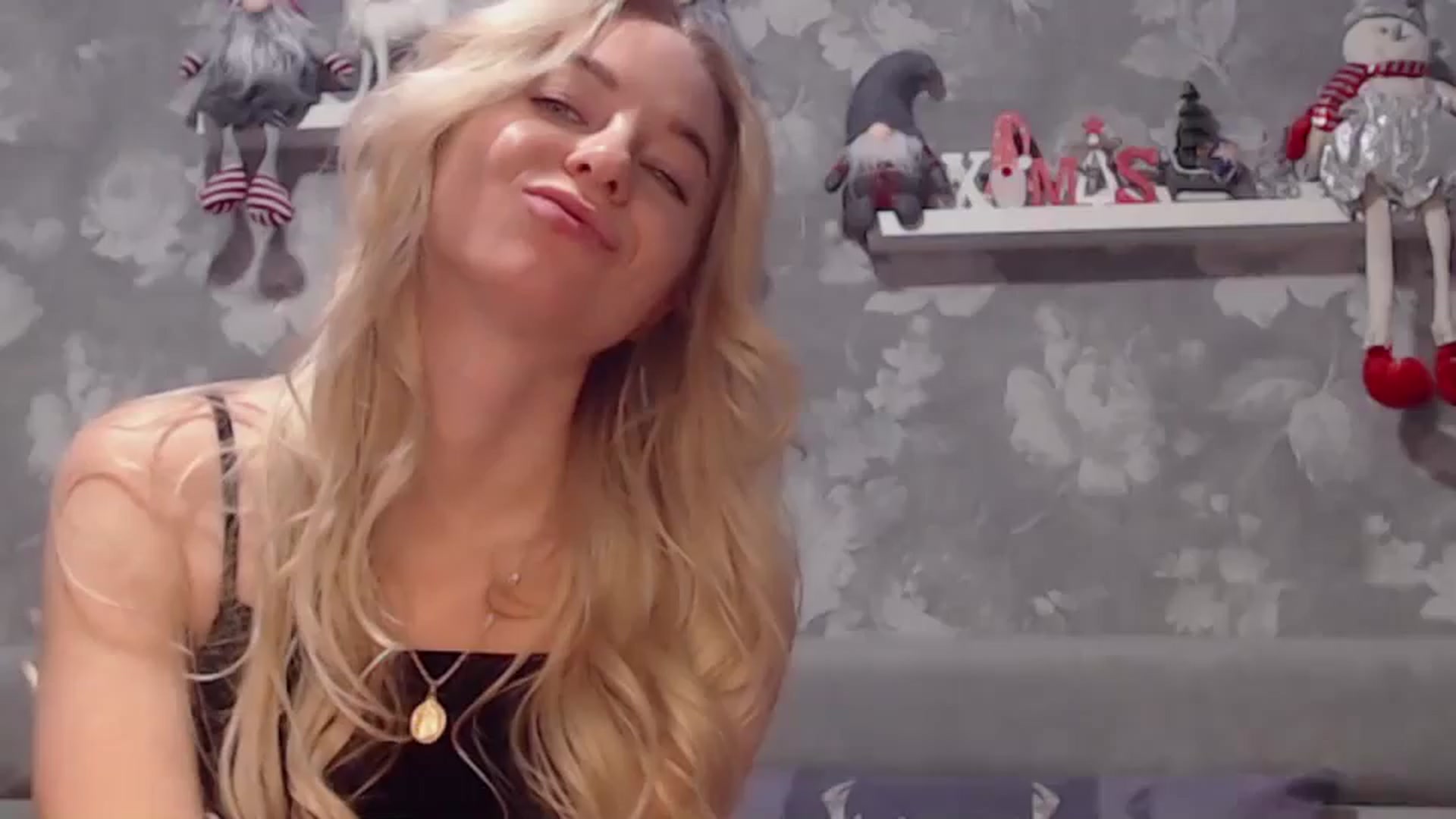 Gallery image thumbnail from Aelarie's myfreecams stream on, 12/16/2024, 12:32 image 18 of 20