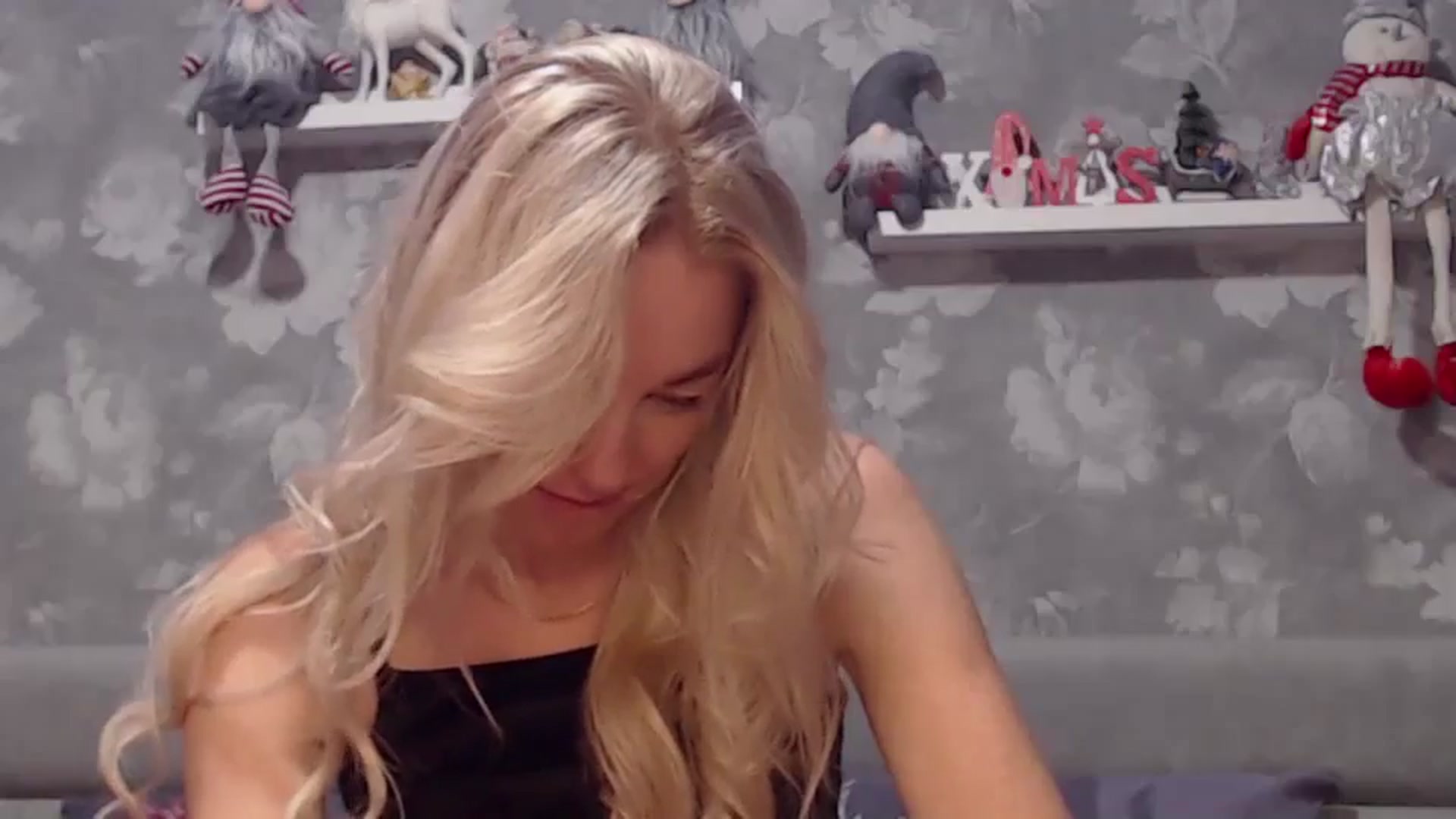 Gallery image thumbnail from Aelarie's myfreecams stream on, 12/16/2024, 12:32 image 11 of 20