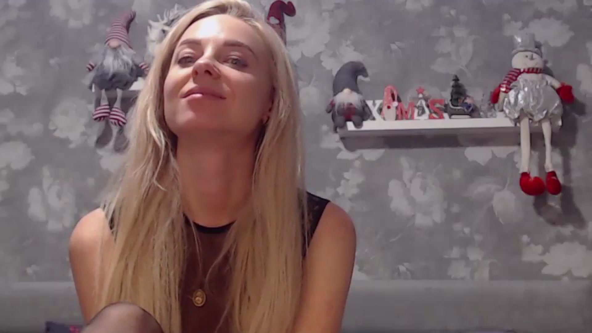 Gallery image thumbnail from Aelarie's myfreecams stream on, 12/18/2024, 13:13 image 4 of 20