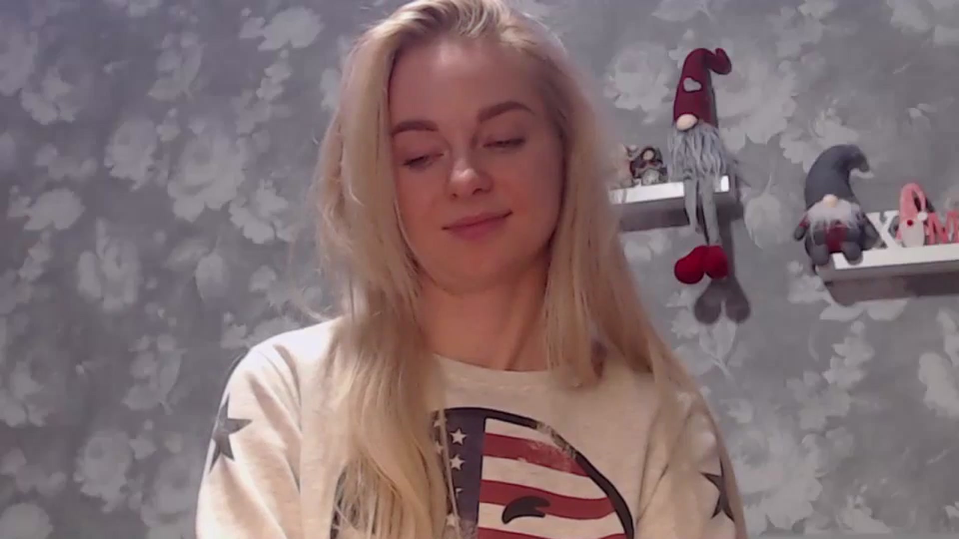 Gallery image thumbnail from Aelarie's myfreecams stream on, 12/20/2024, 16:17 image 3 of 20