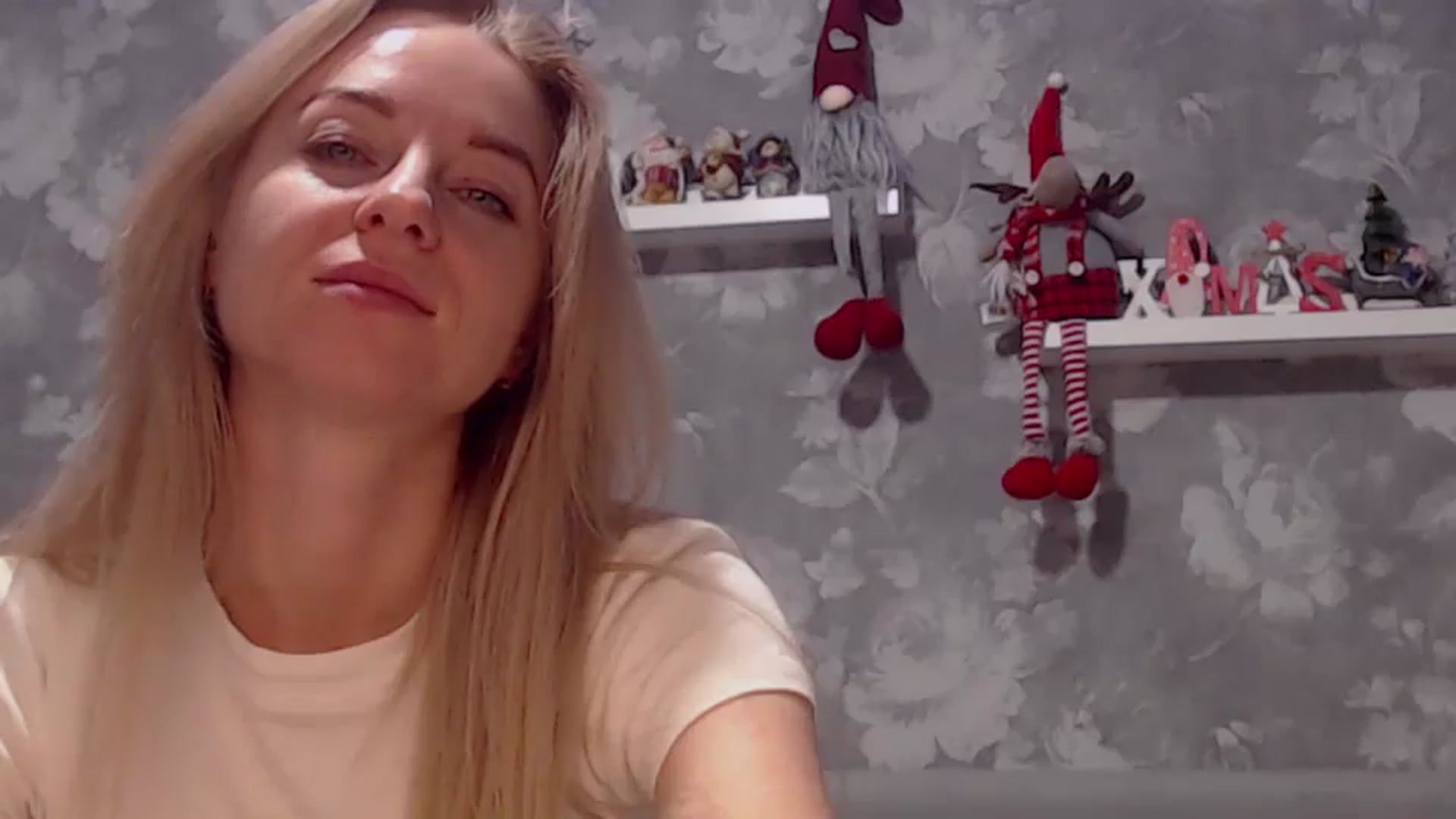 Gallery image thumbnail from Aelarie's myfreecams stream on, 01/18/2025, 16:56 image 17 of 20