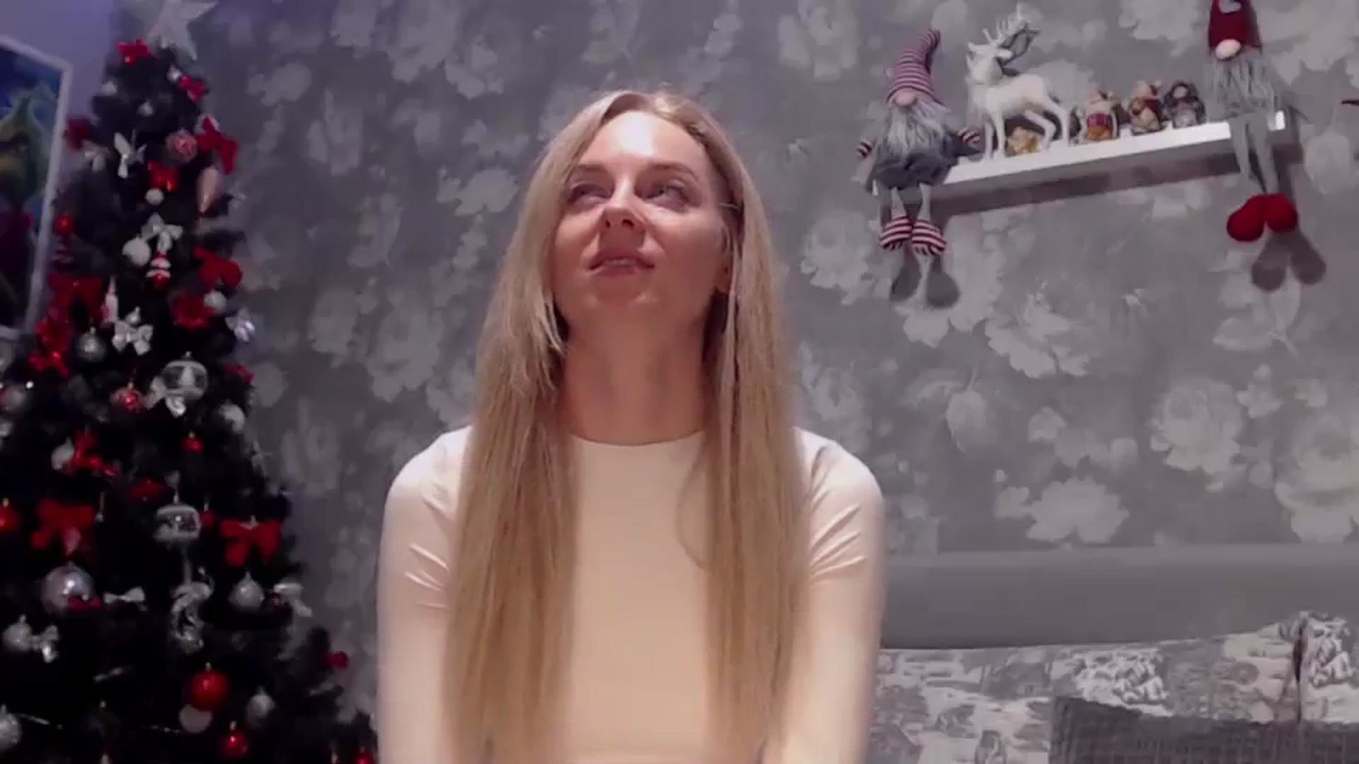 Gallery image thumbnail from Aelarie's myfreecams stream on, 01/22/2025, 20:07 image 17 of 20