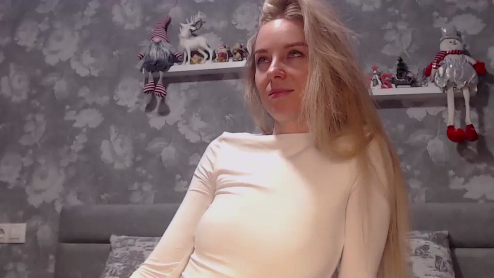 Gallery image thumbnail from Aelarie's myfreecams stream on, 01/22/2025, 20:07 image 2 of 20
