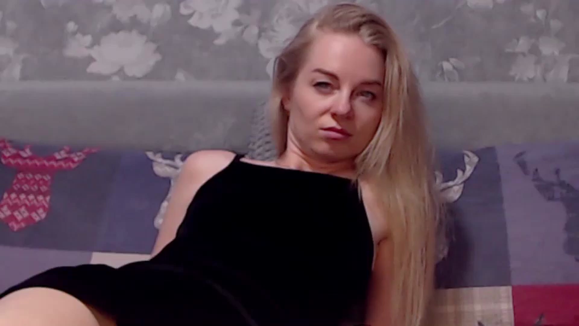 Gallery image thumbnail from Aelarie's myfreecams stream on, 01/30/2025, 13:35 image 15 of 20