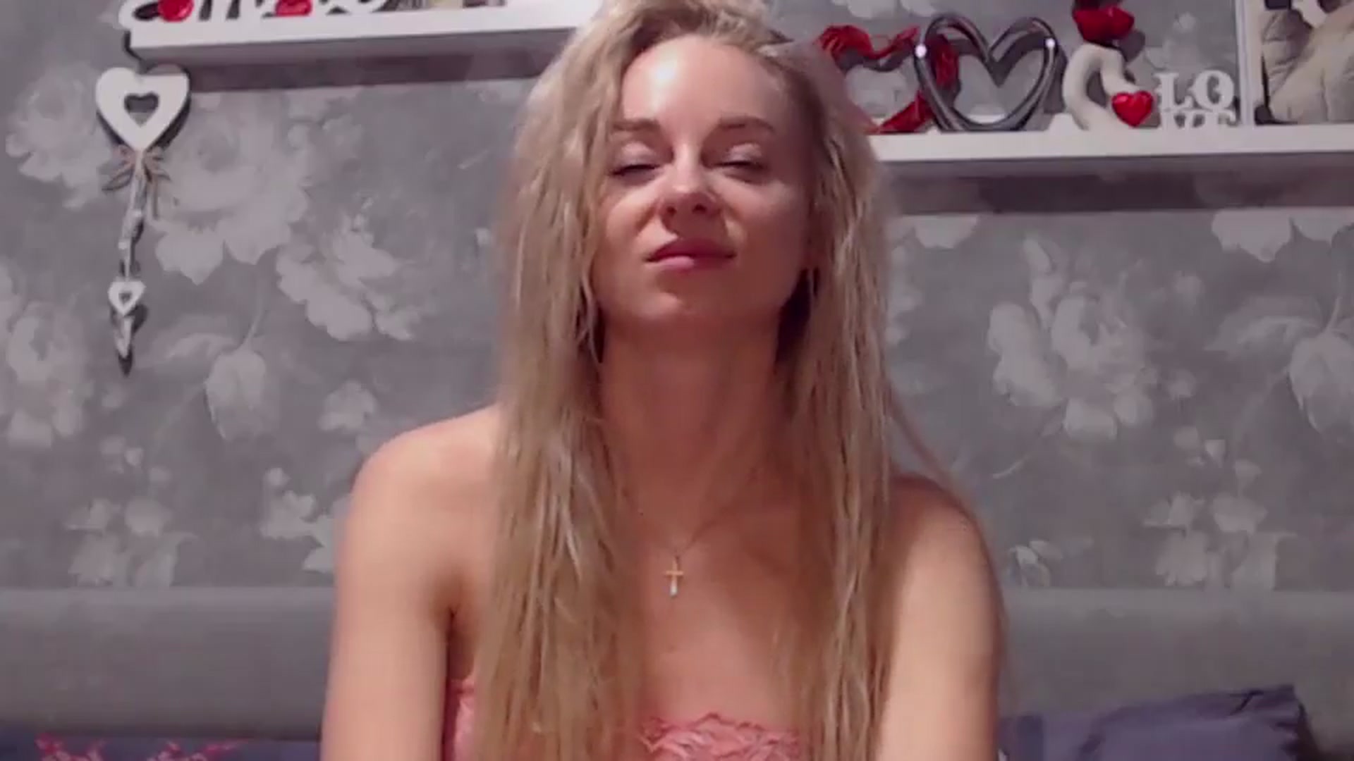 Gallery image thumbnail from Aelarie's myfreecams stream on, 02/01/2025, 13:29 image 11 of 20