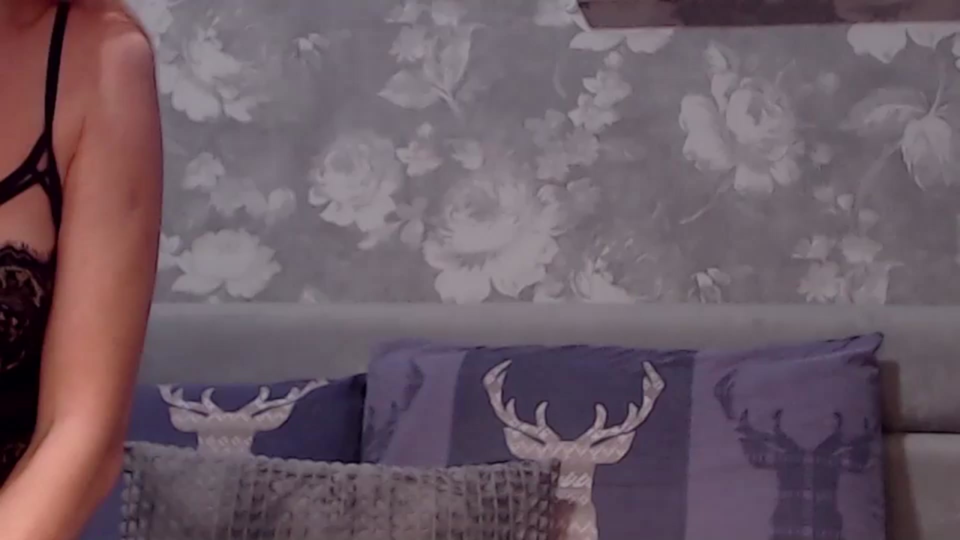 Gallery image thumbnail from Aelarie's myfreecams stream on, 02/02/2025, 14:02 image 1 of 20