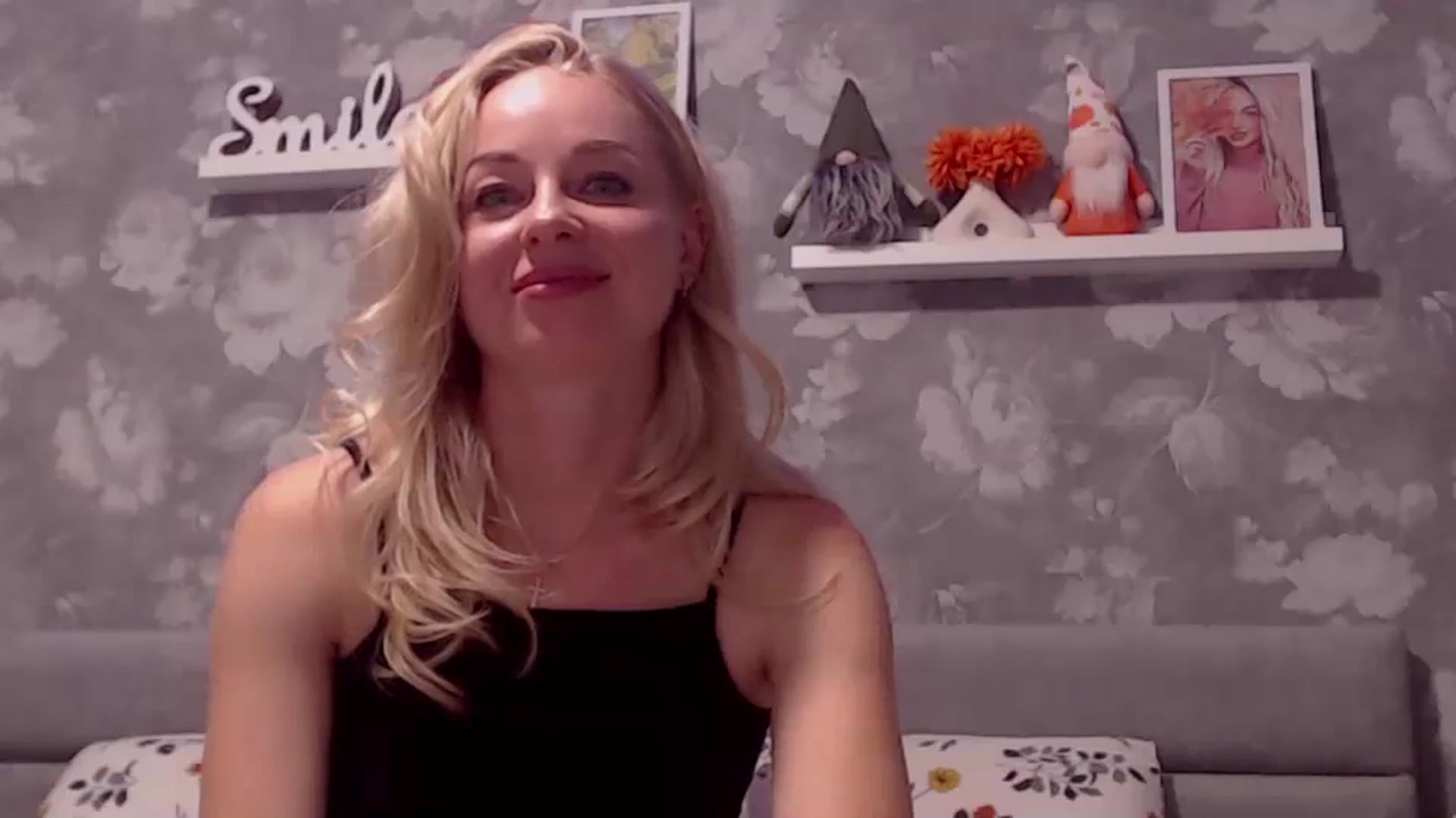 Gallery image thumbnail from Aelarie's myfreecams stream on, 10/24/2025, 13:48 image 7 of 20