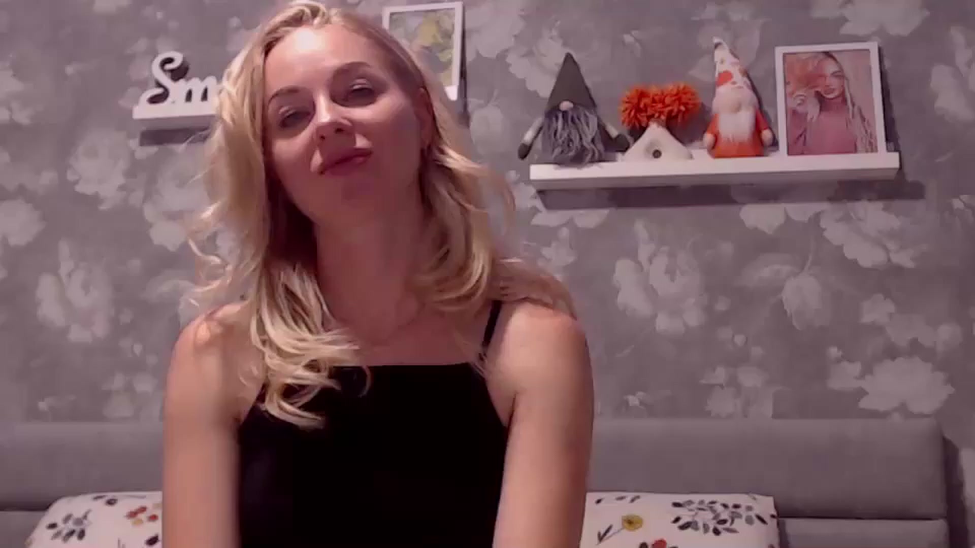 Gallery image thumbnail from Aelarie's myfreecams stream on, 10/24/2025, 13:48 image 9 of 20