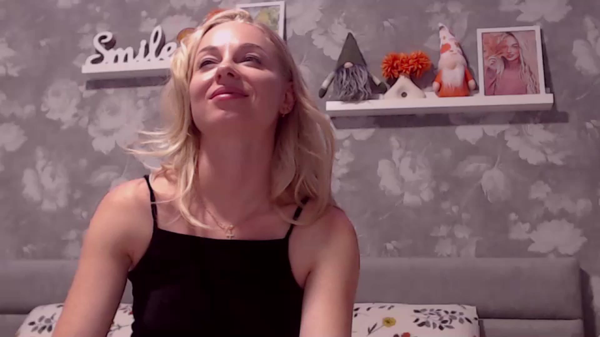 Gallery image thumbnail from Aelarie's myfreecams stream on, 10/24/2025, 13:48 image 13 of 20