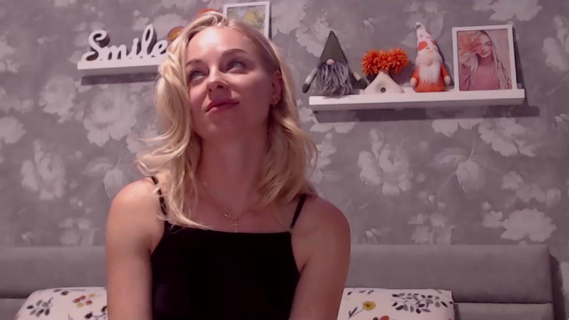 Gallery image thumbnail from Aelarie's myfreecams stream on, 10/24/2025, 13:48 image 17 of 20