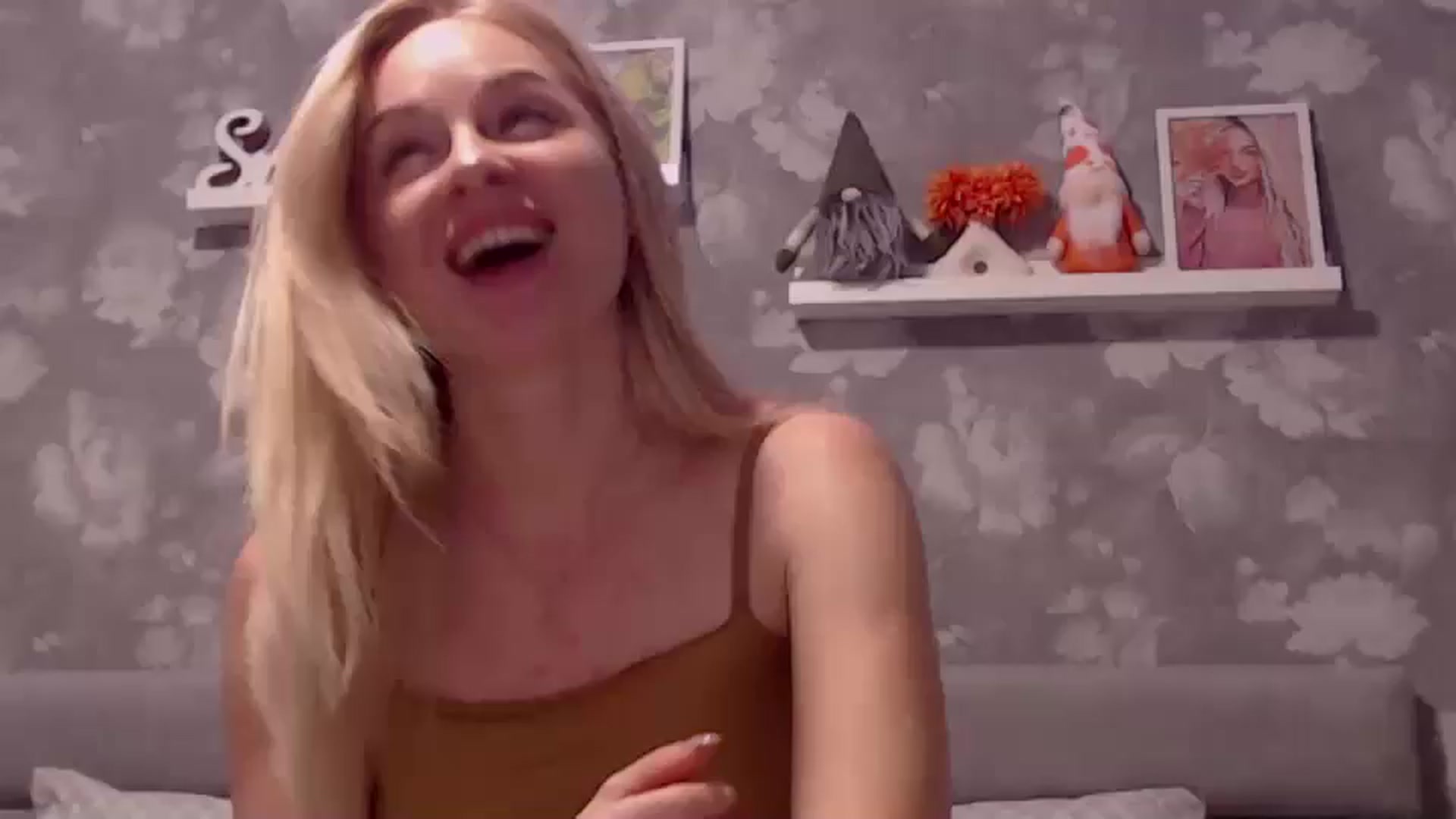 Gallery image thumbnail from Aelarie's myfreecams stream on, 11/01/2025, 14:04 image 2 of 20