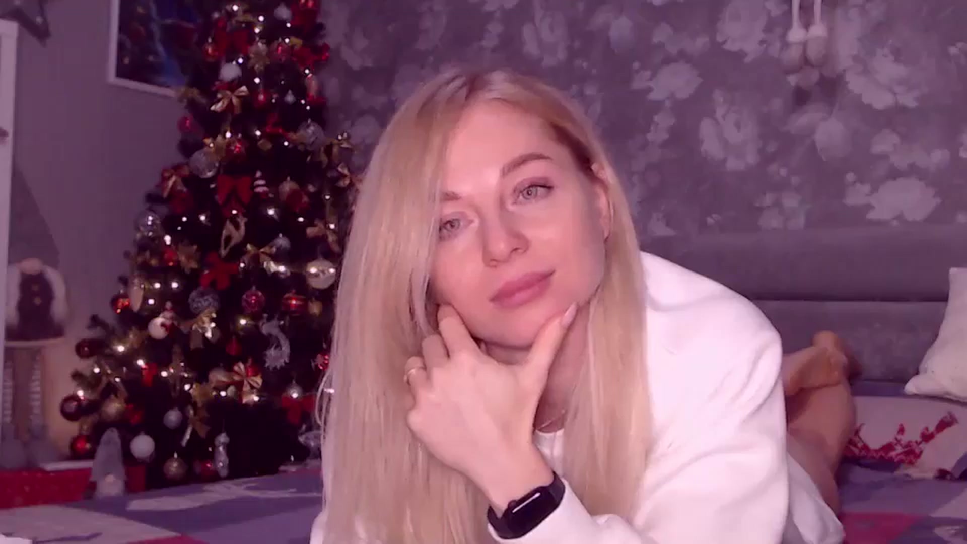 Gallery image thumbnail from Aelarie's myfreecams stream on, 12/08/2025, 15:05 image 14 of 20