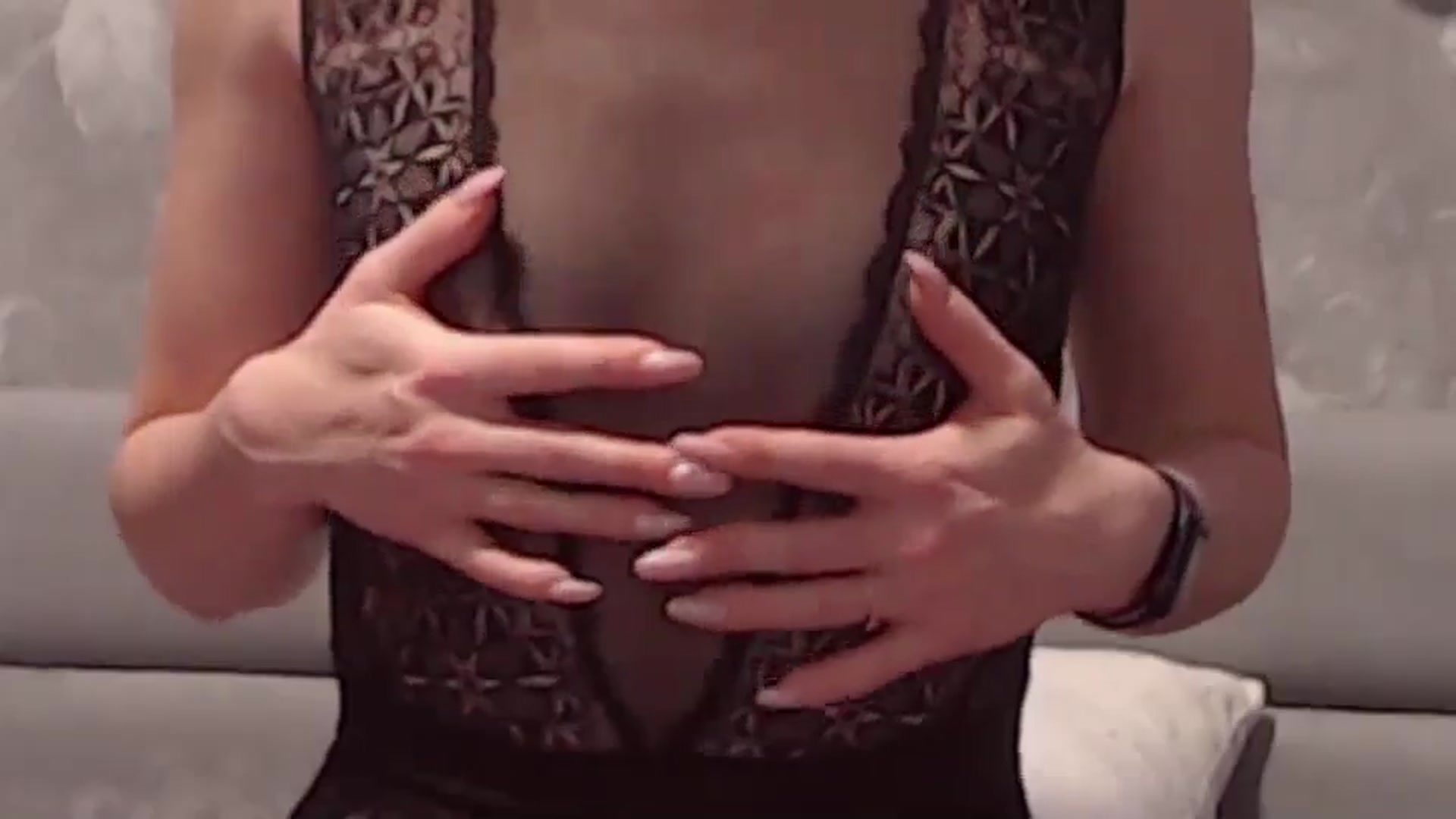 Gallery image thumbnail from Aelarie's myfreecams stream on, 12/14/2025, 11:46 image 2 of 20