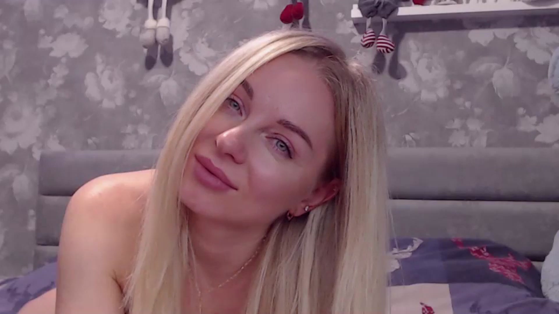 Gallery image thumbnail from Aelarie's myfreecams stream on, 12/16/2025, 15:18 image 19 of 20