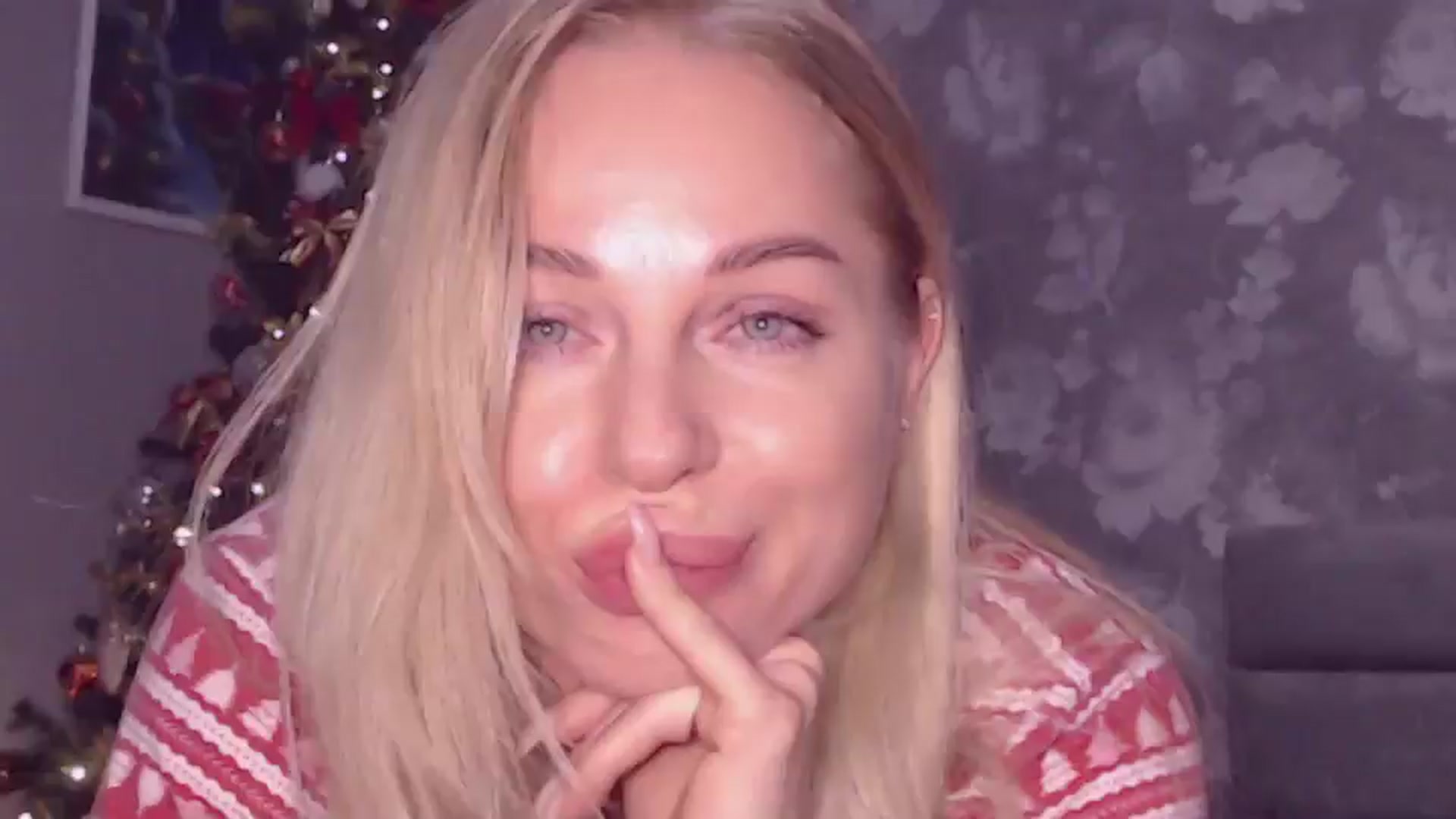 Gallery image thumbnail from Aelarie's myfreecams stream on, 12/21/2025, 11:32 image 2 of 20