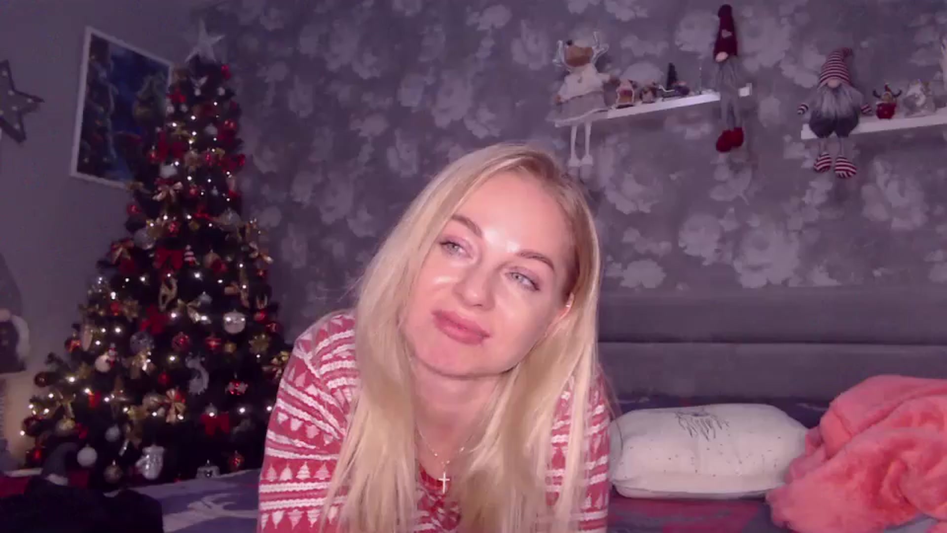 Gallery image thumbnail from Aelarie's myfreecams stream on, 12/21/2025, 11:32 image 10 of 20