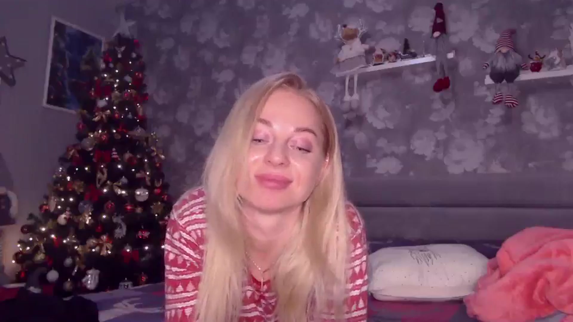 Gallery image thumbnail from Aelarie's myfreecams stream on, 12/21/2025, 11:32 image 11 of 20
