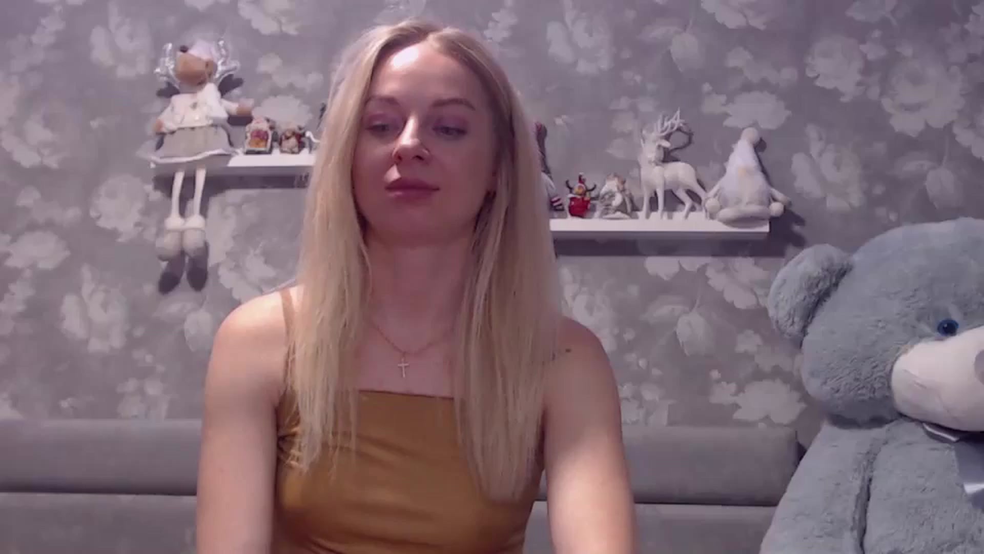 Gallery image thumbnail from Aelarie's myfreecams stream on, 12/22/2025, 12:40 image 8 of 20