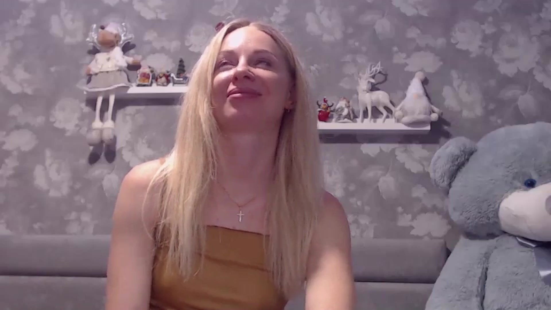 Gallery image thumbnail from Aelarie's myfreecams stream on, 12/22/2025, 12:40 image 14 of 20