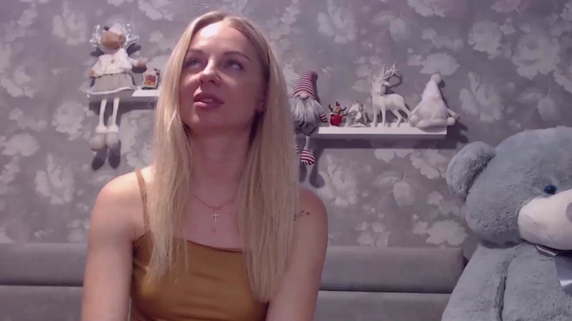 Gallery image thumbnail from Aelarie's myfreecams stream on, 12/22/2025, 12:40 image 12 of 20