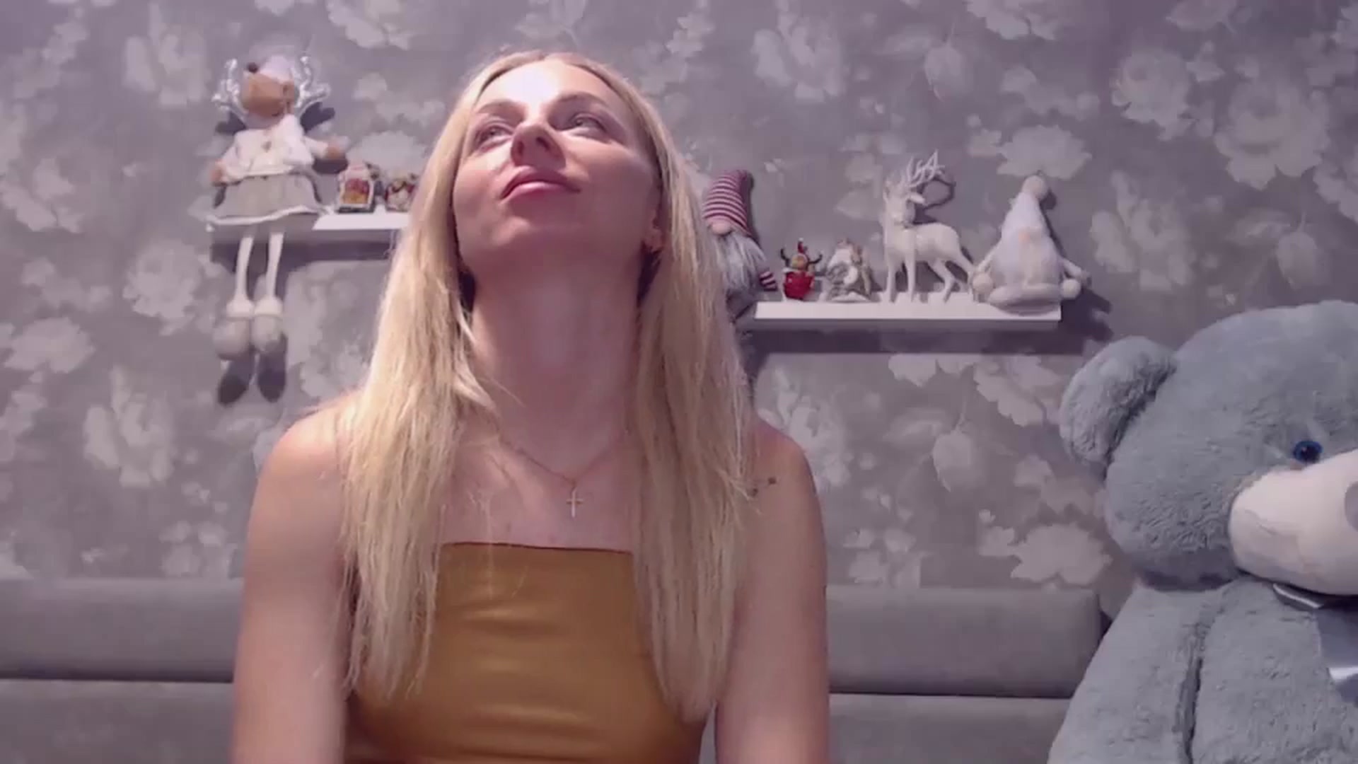 Gallery image thumbnail from Aelarie's myfreecams stream on, 12/22/2025, 12:40 image 13 of 20