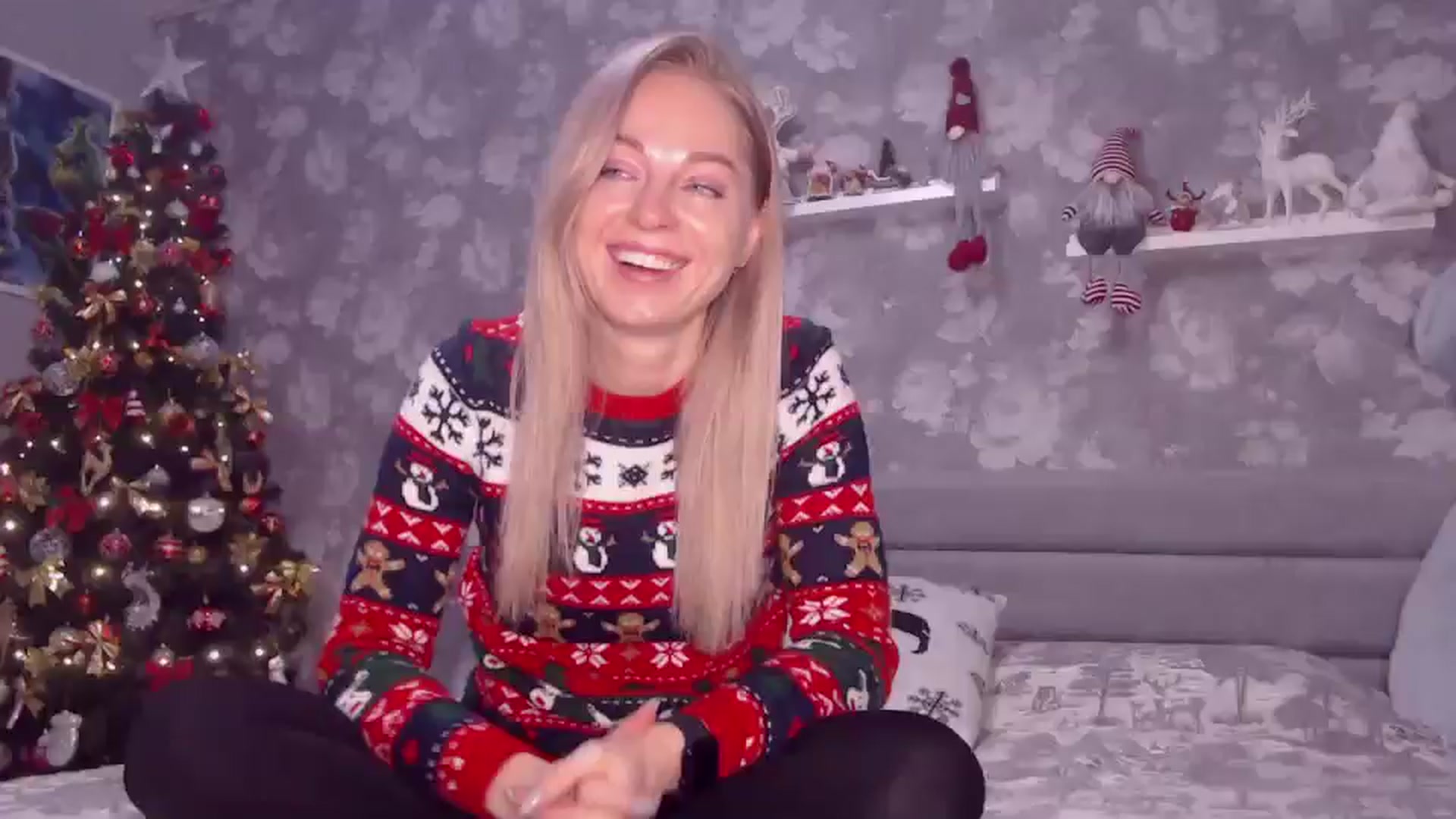 Gallery image thumbnail from Aelarie's myfreecams stream on, 12/24/2025, 11:55 image 1 of 20