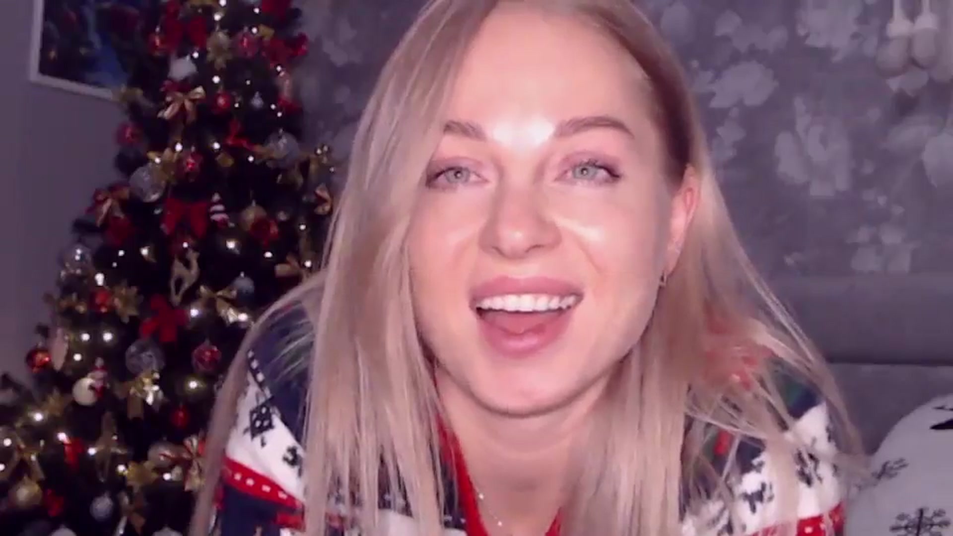 Gallery image thumbnail from Aelarie's myfreecams stream on, 12/24/2025, 13:39 image 17 of 20