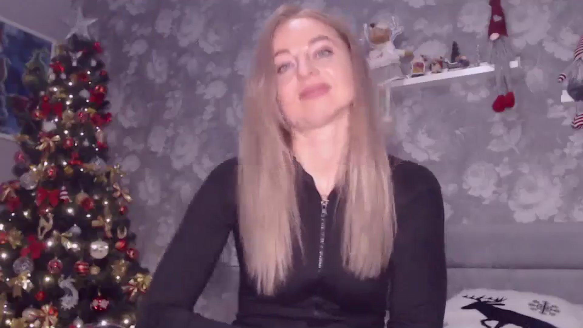 Gallery image thumbnail from Aelarie's myfreecams stream on, 12/26/2025, 15:50 image 10 of 20