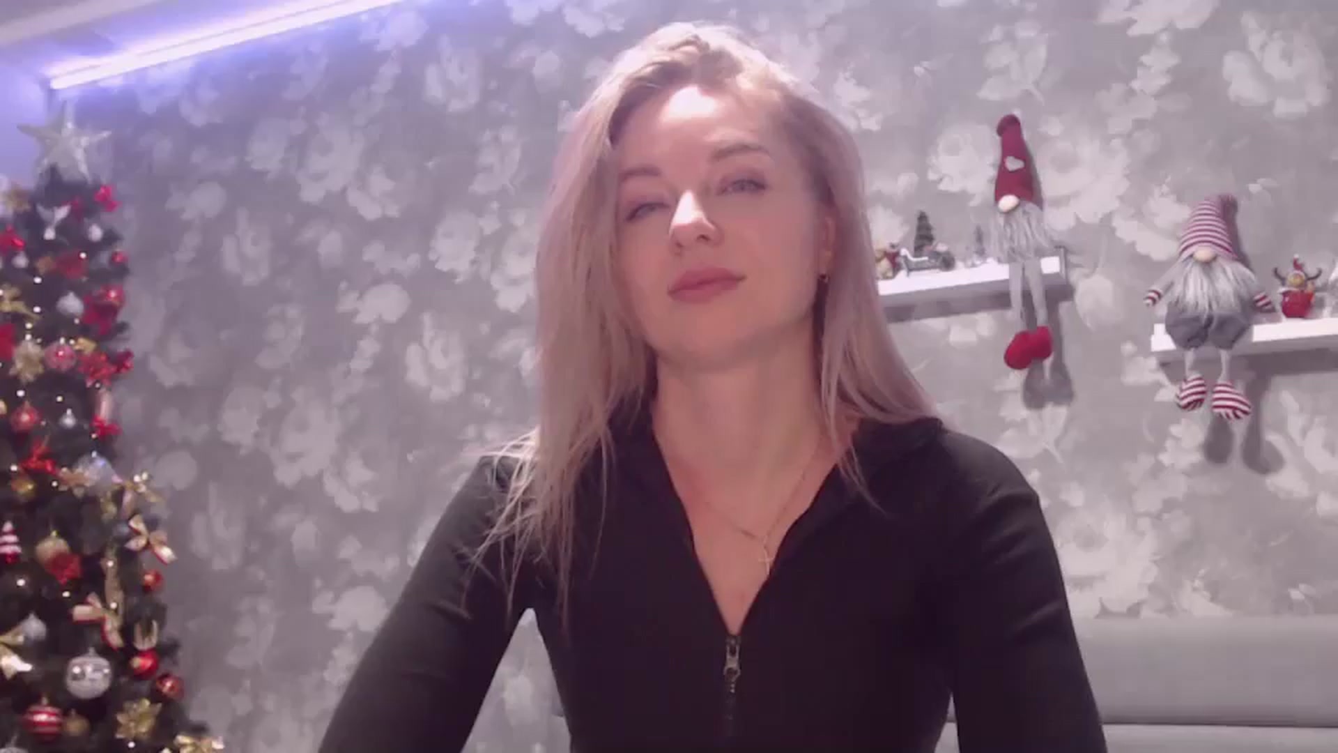 Gallery image thumbnail from Aelarie's myfreecams stream on, 12/26/2025, 18:17 image 17 of 20