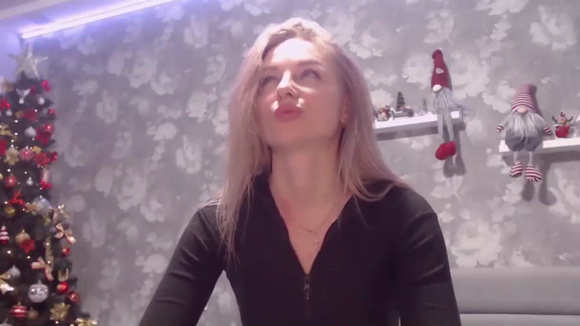 Gallery image thumbnail from Aelarie's myfreecams stream on, 12/26/2025, 18:17 image 19 of 20