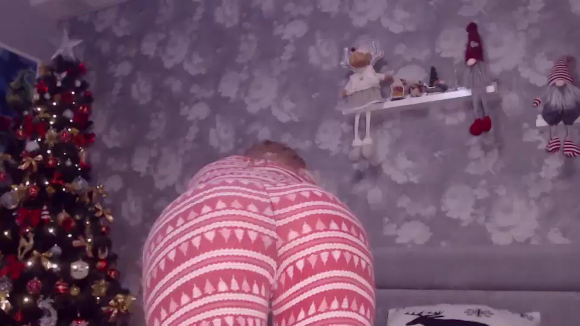 Gallery image thumbnail from Aelarie's myfreecams stream on, 12/27/2025, 12:16 image 12 of 20