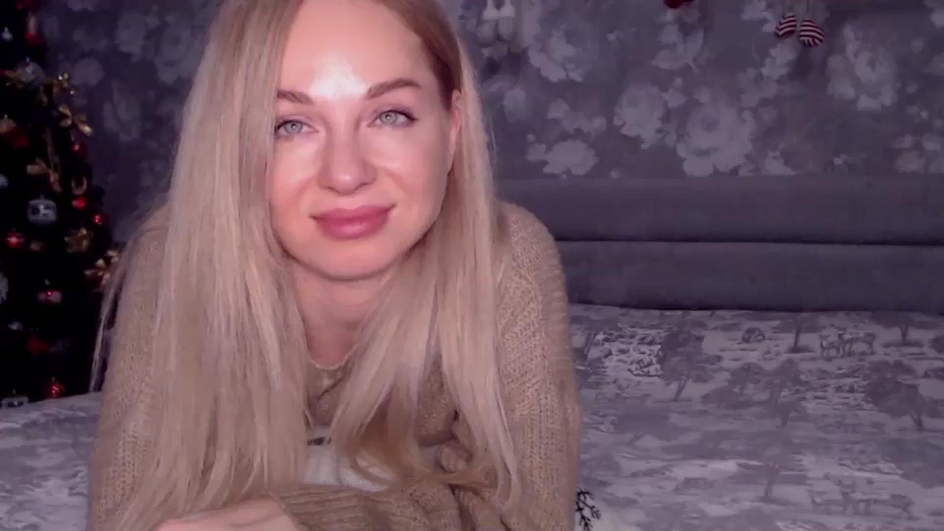 Gallery image thumbnail from Aelarie's myfreecams stream on, 12/30/2025, 12:21 image 3 of 20