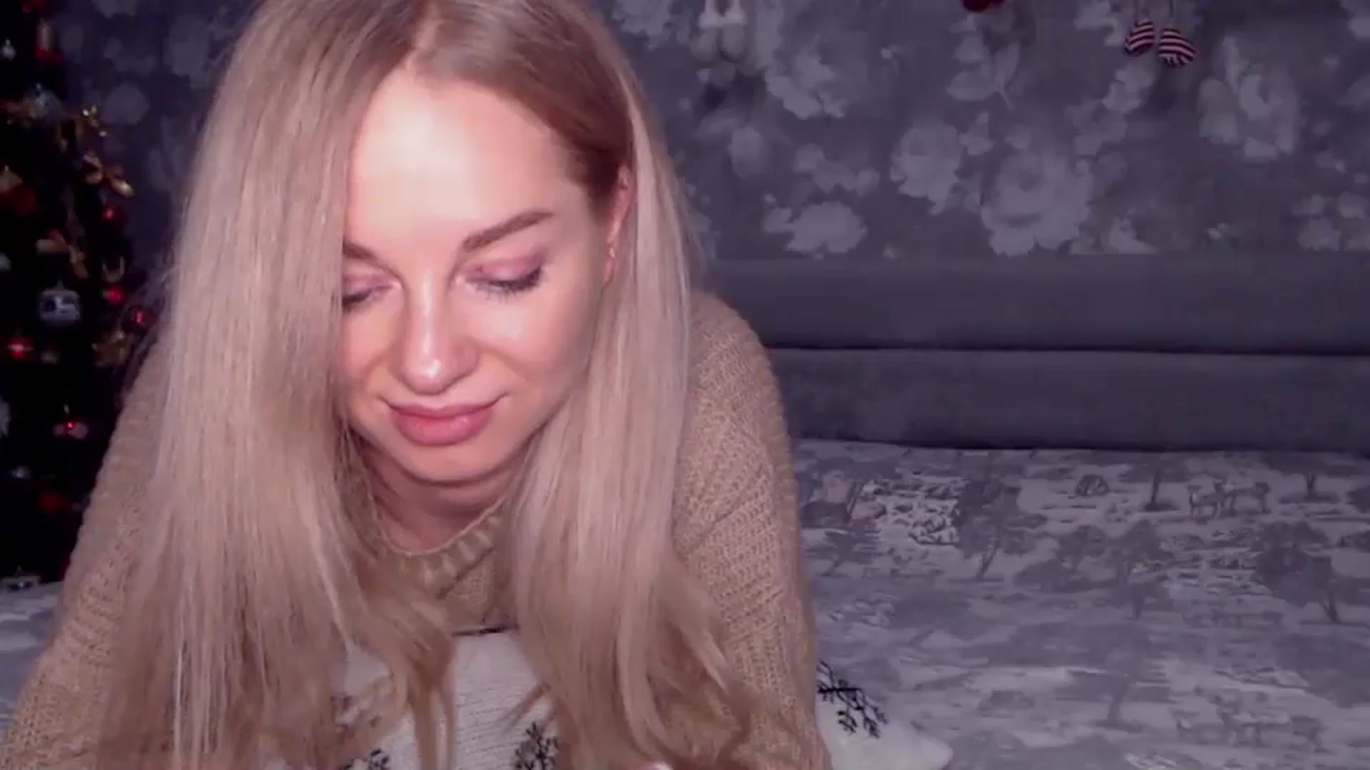 Gallery image thumbnail from Aelarie's myfreecams stream on, 12/30/2025, 12:21 image 8 of 20