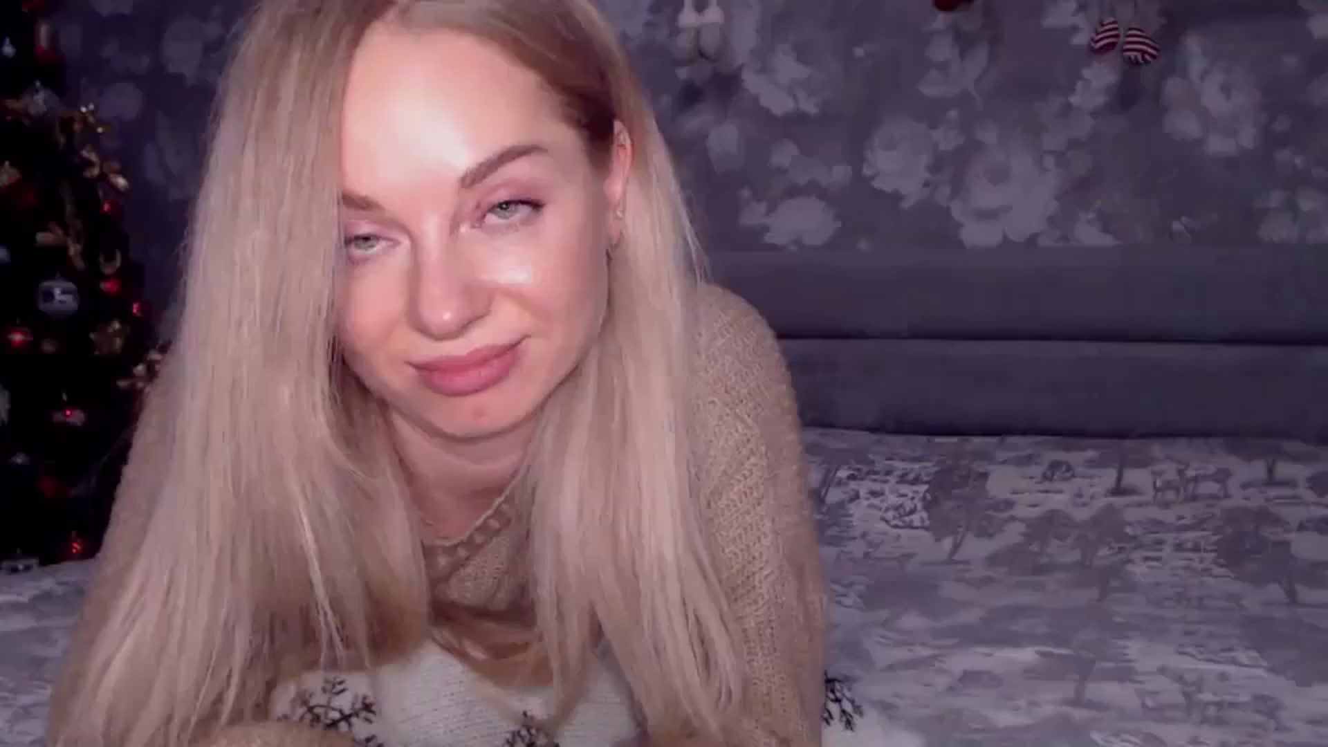 Gallery image thumbnail from Aelarie's myfreecams stream on, 12/30/2025, 12:21 image 7 of 20
