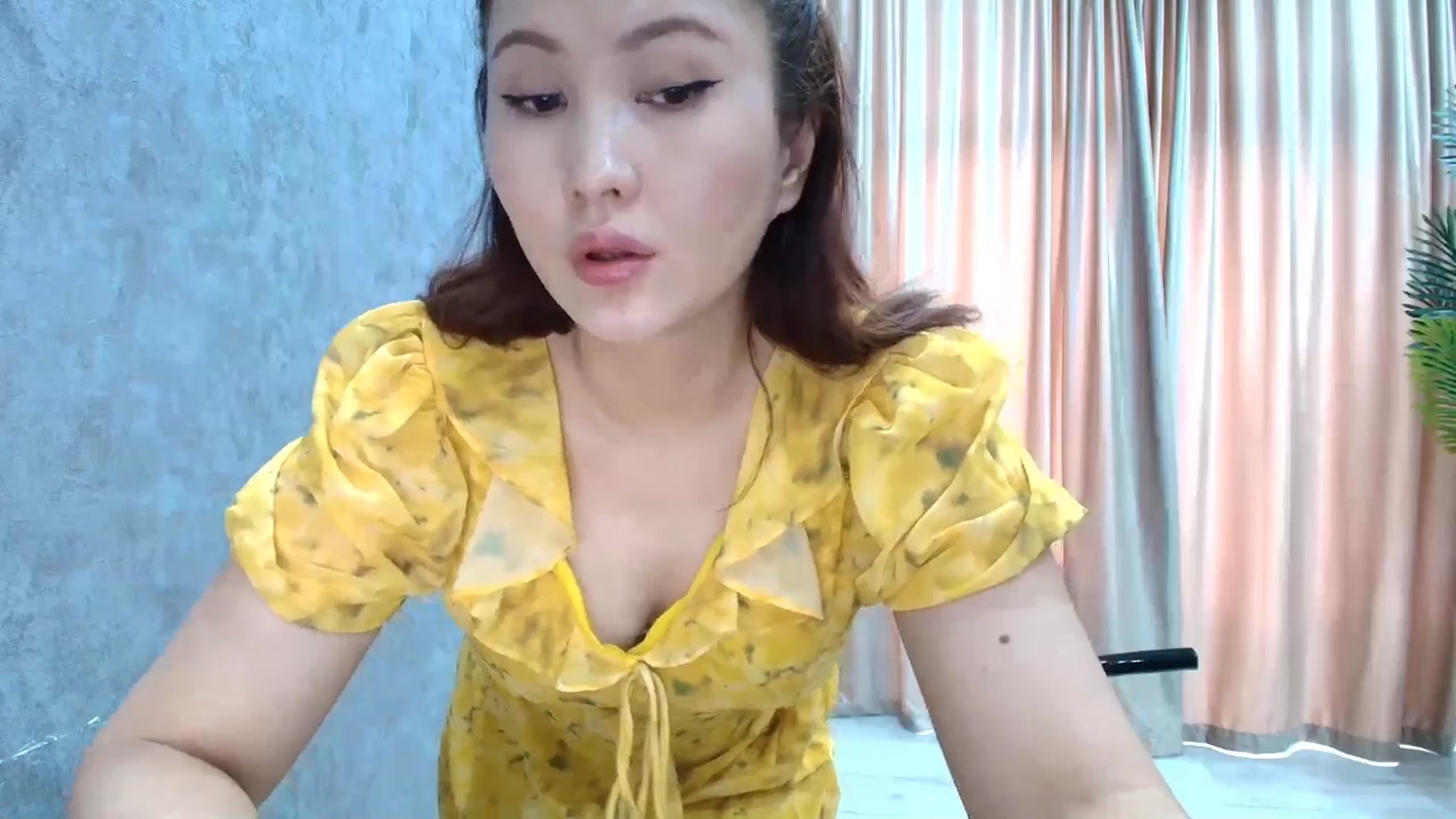 Gallery image thumbnail from Aelis's myfreecams stream on, 02/05/2026, 03:22 image 14 of 20