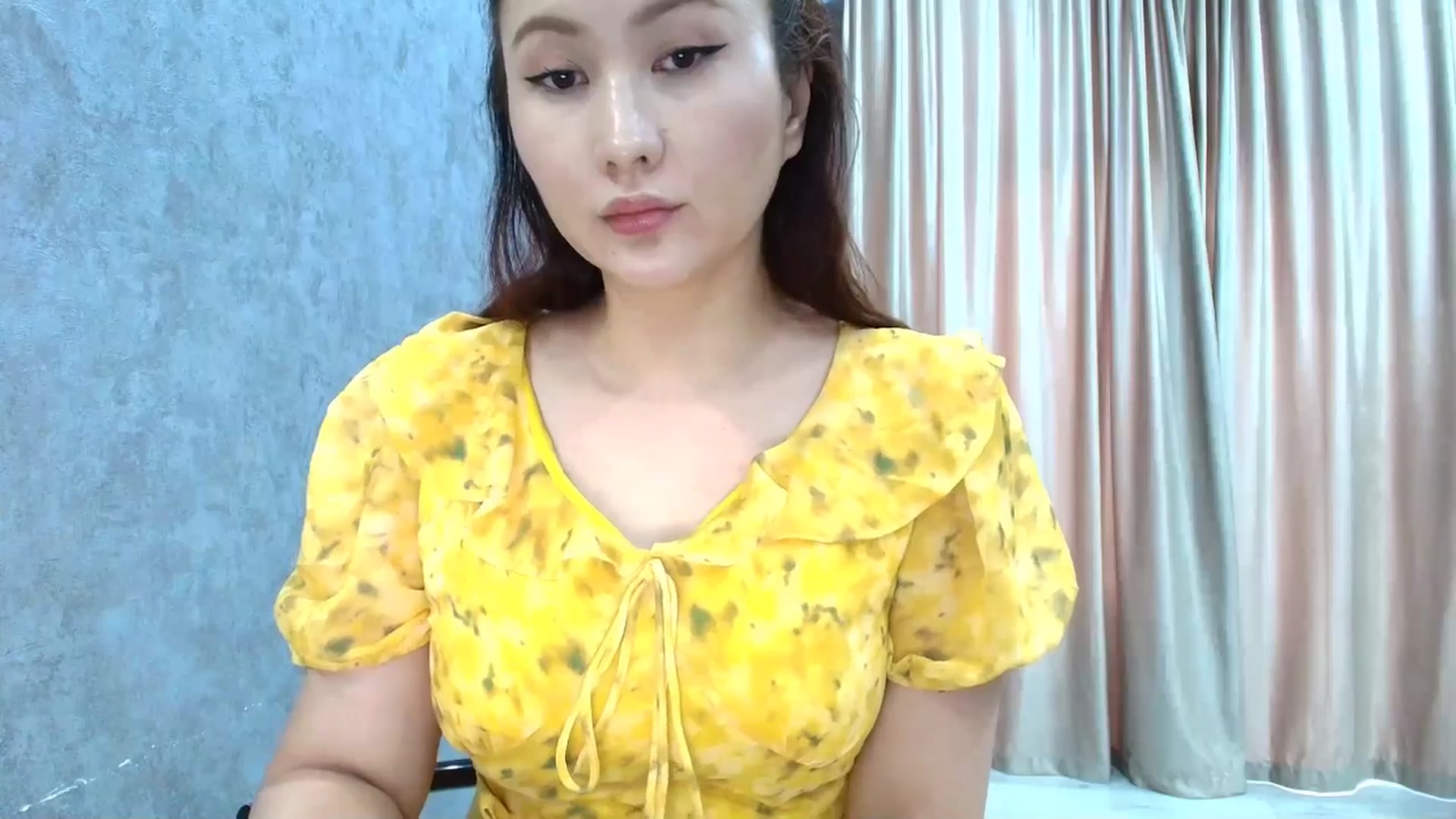 Gallery image thumbnail from Aelis's myfreecams stream on, 02/05/2026, 03:22 image 6 of 20