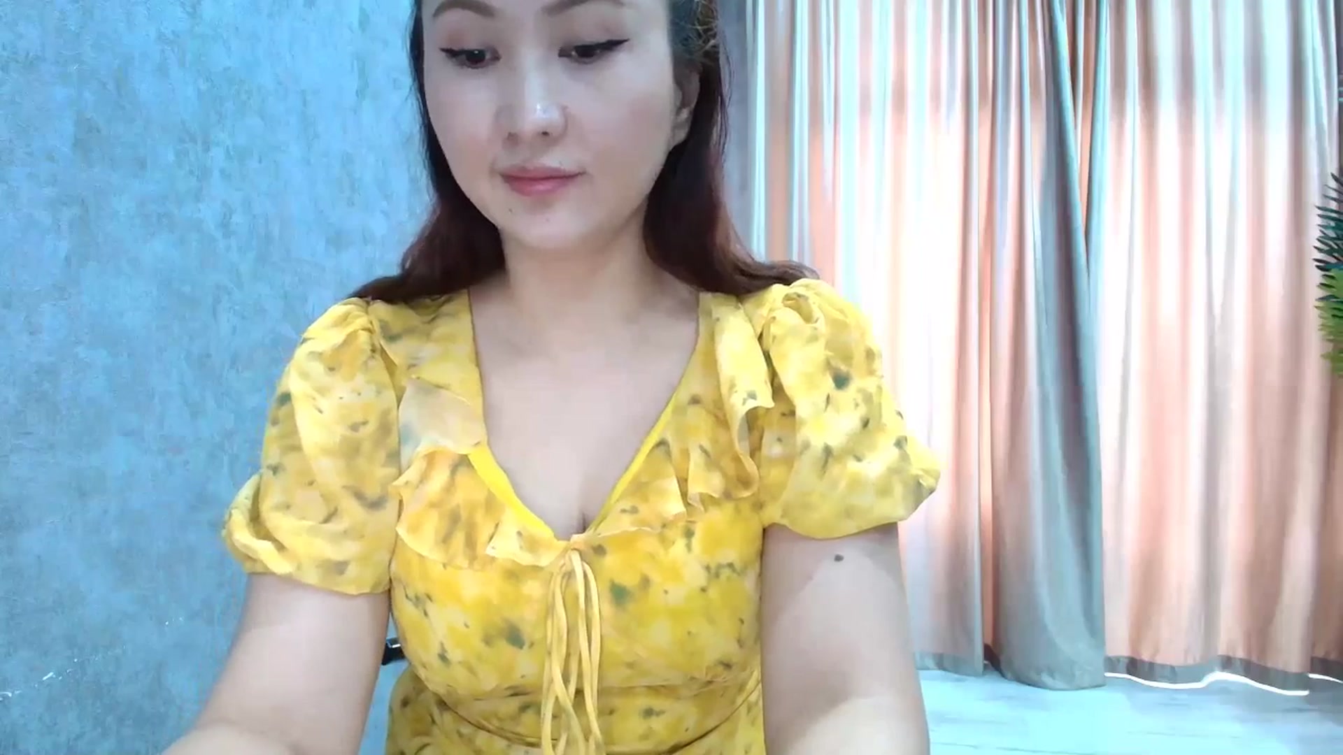 Gallery image thumbnail from Aelis's myfreecams stream on, 02/05/2026, 03:22 image 18 of 20