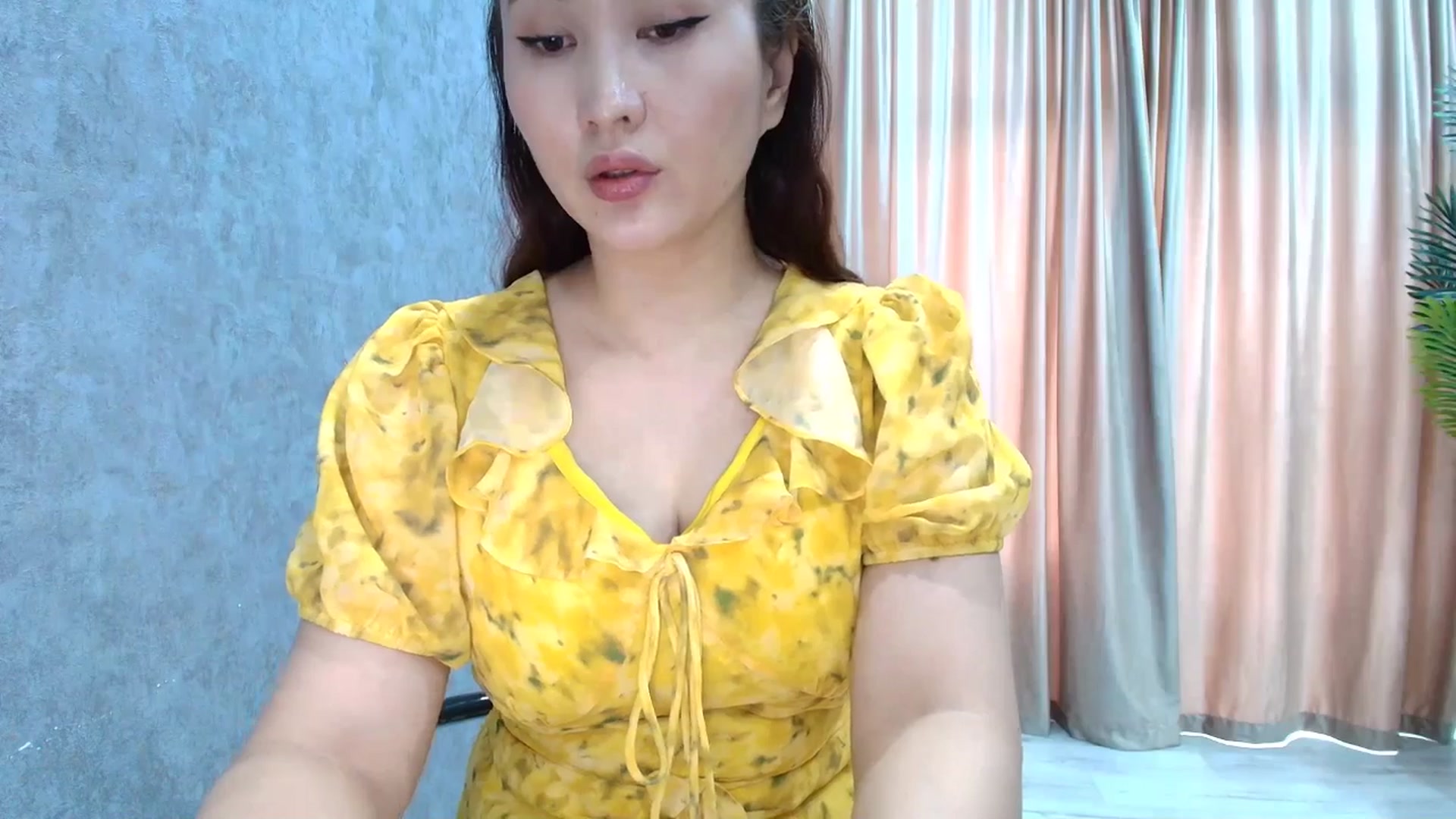 Gallery image thumbnail from Aelis's myfreecams stream on, 02/05/2026, 03:22 image 13 of 20