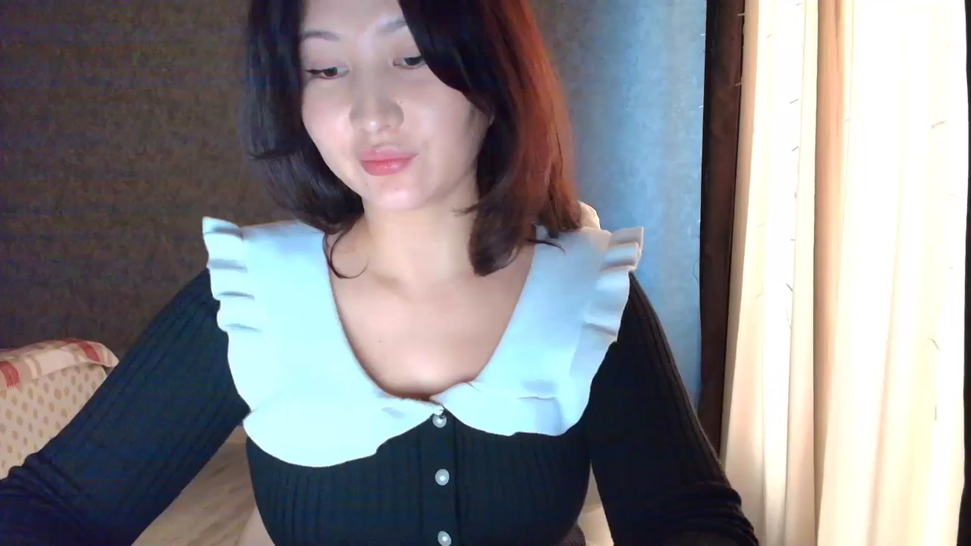 Gallery image thumbnail from Aelis's myfreecams stream on, 02/09/2026, 04:52 image 4 of 20