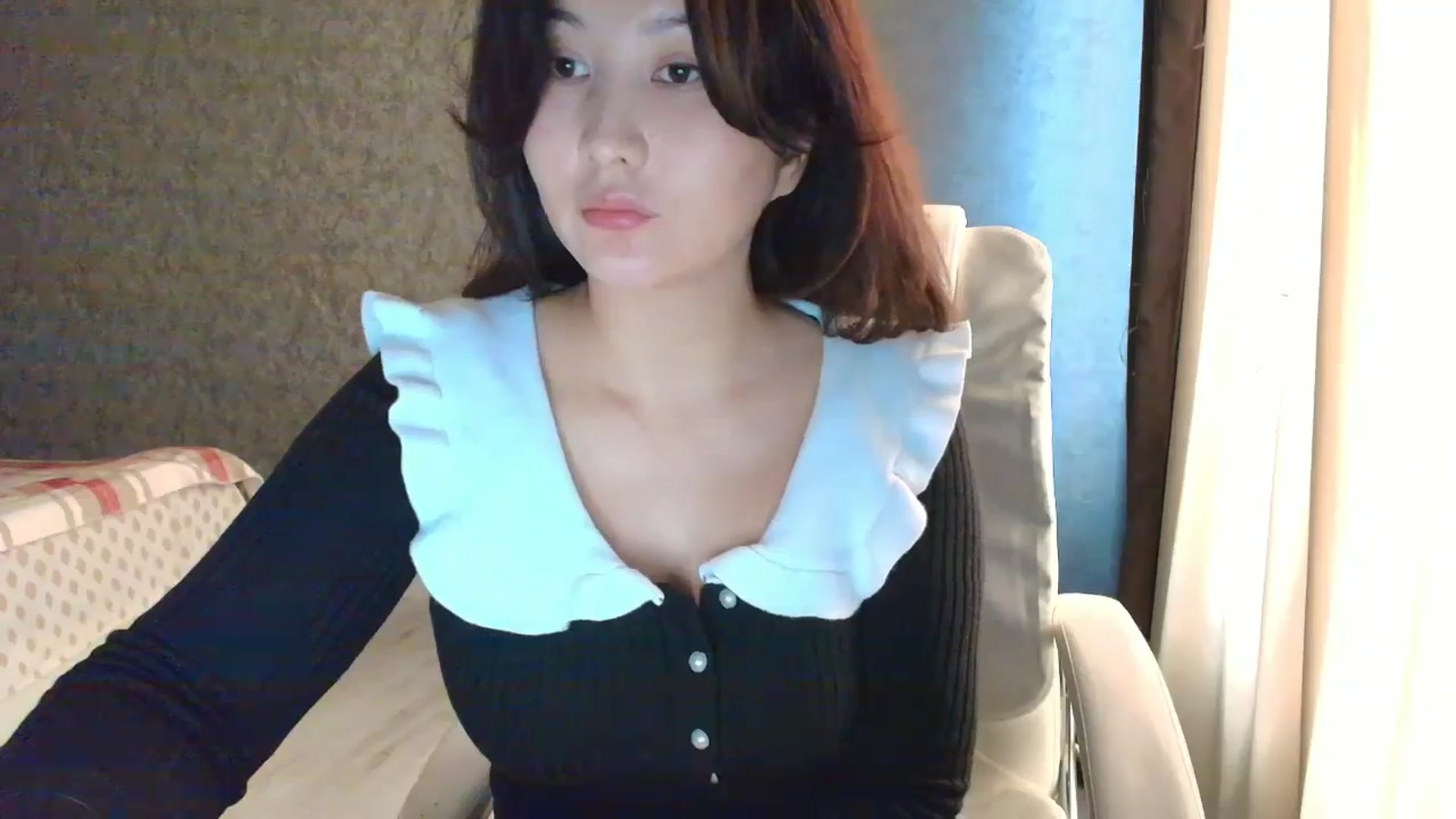 Gallery image thumbnail from Aelis's myfreecams stream on, 02/09/2026, 04:52 image 9 of 20