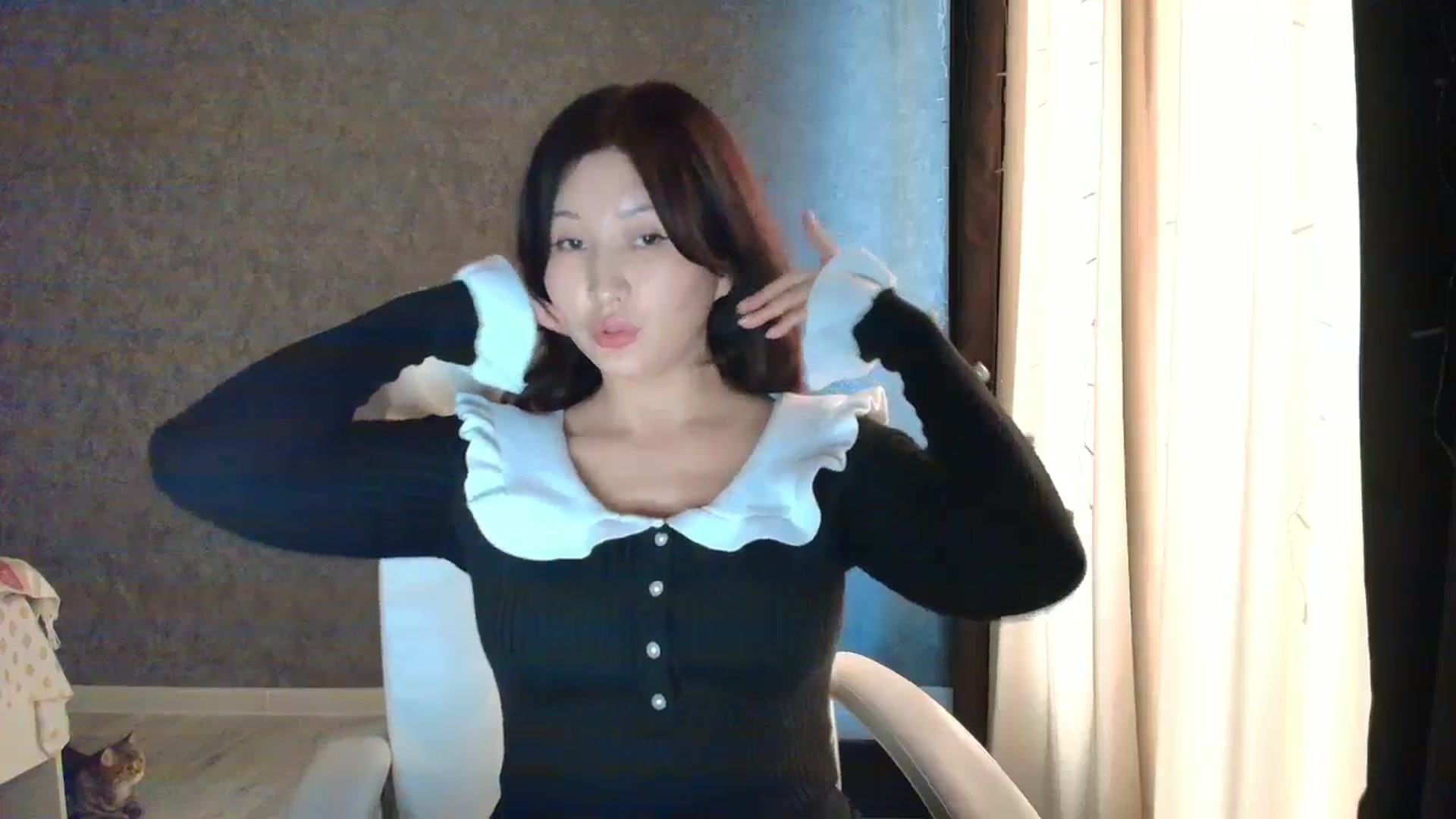 Gallery image thumbnail from Aelis's myfreecams stream on, 02/09/2026, 04:52 image 3 of 20