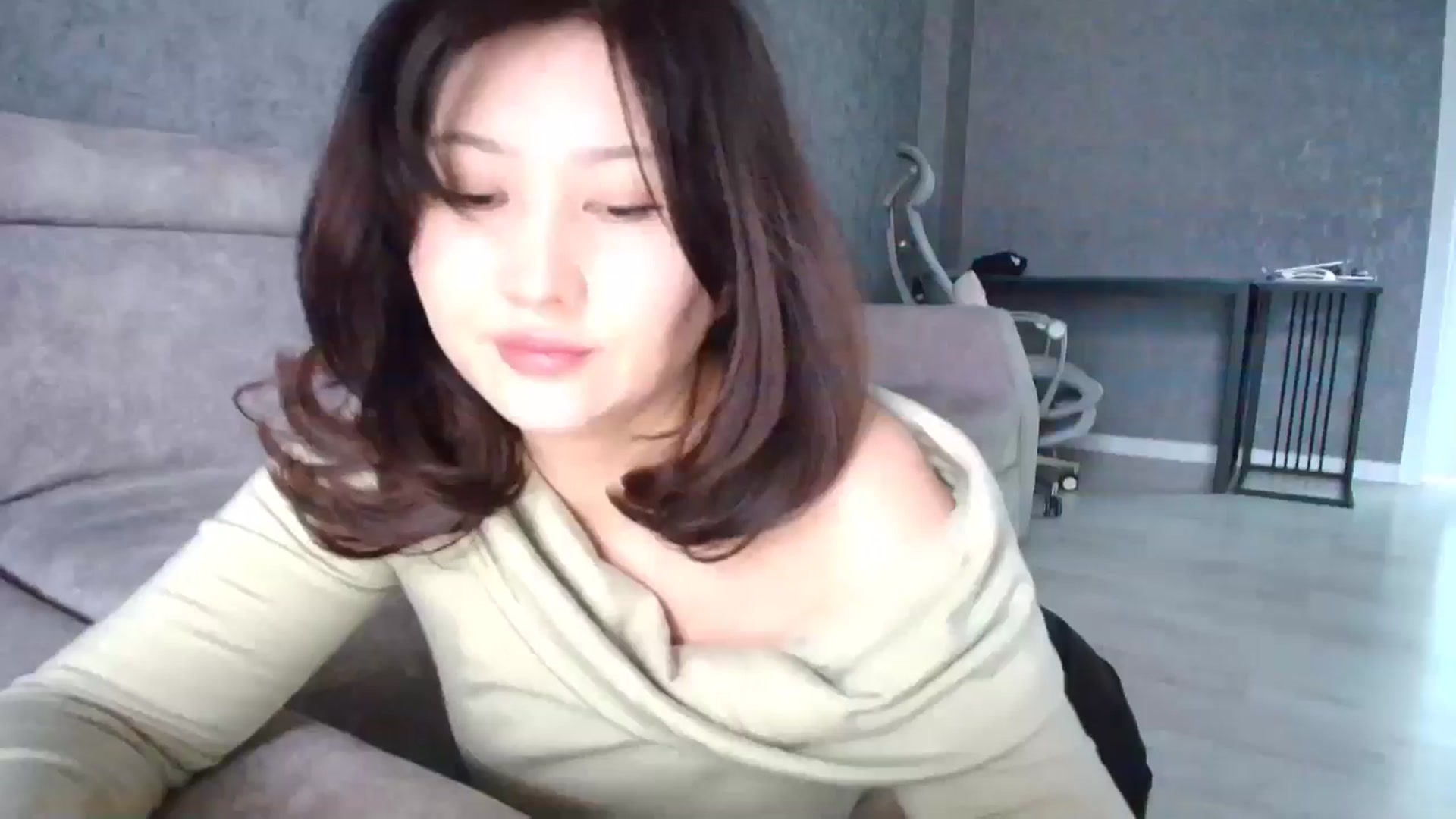 Gallery image thumbnail from Aelis's myfreecams stream on, 02/11/2026, 06:21 image 15 of 20